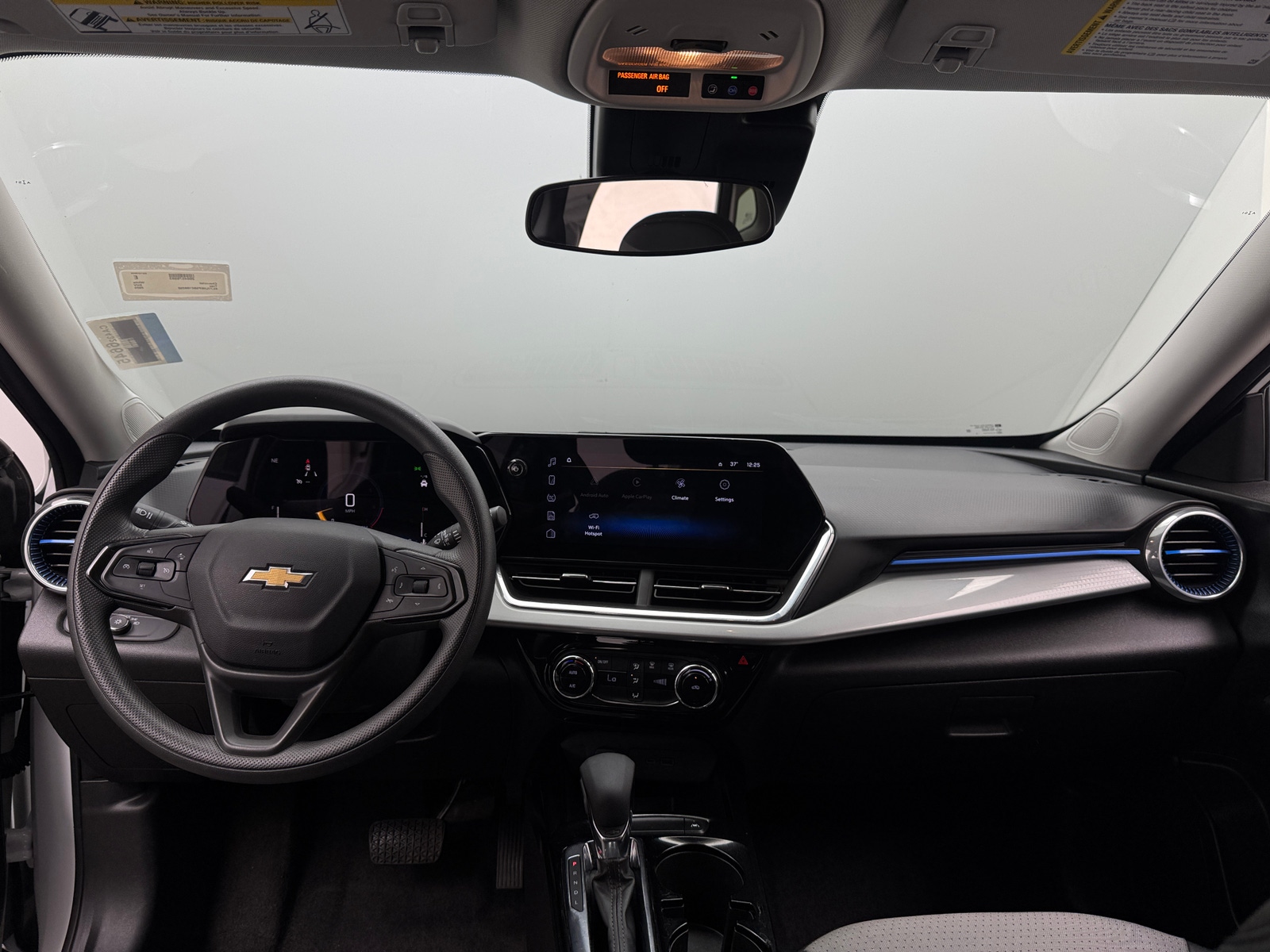 Thumbnail: 2025 Chevrolet Trax - 3