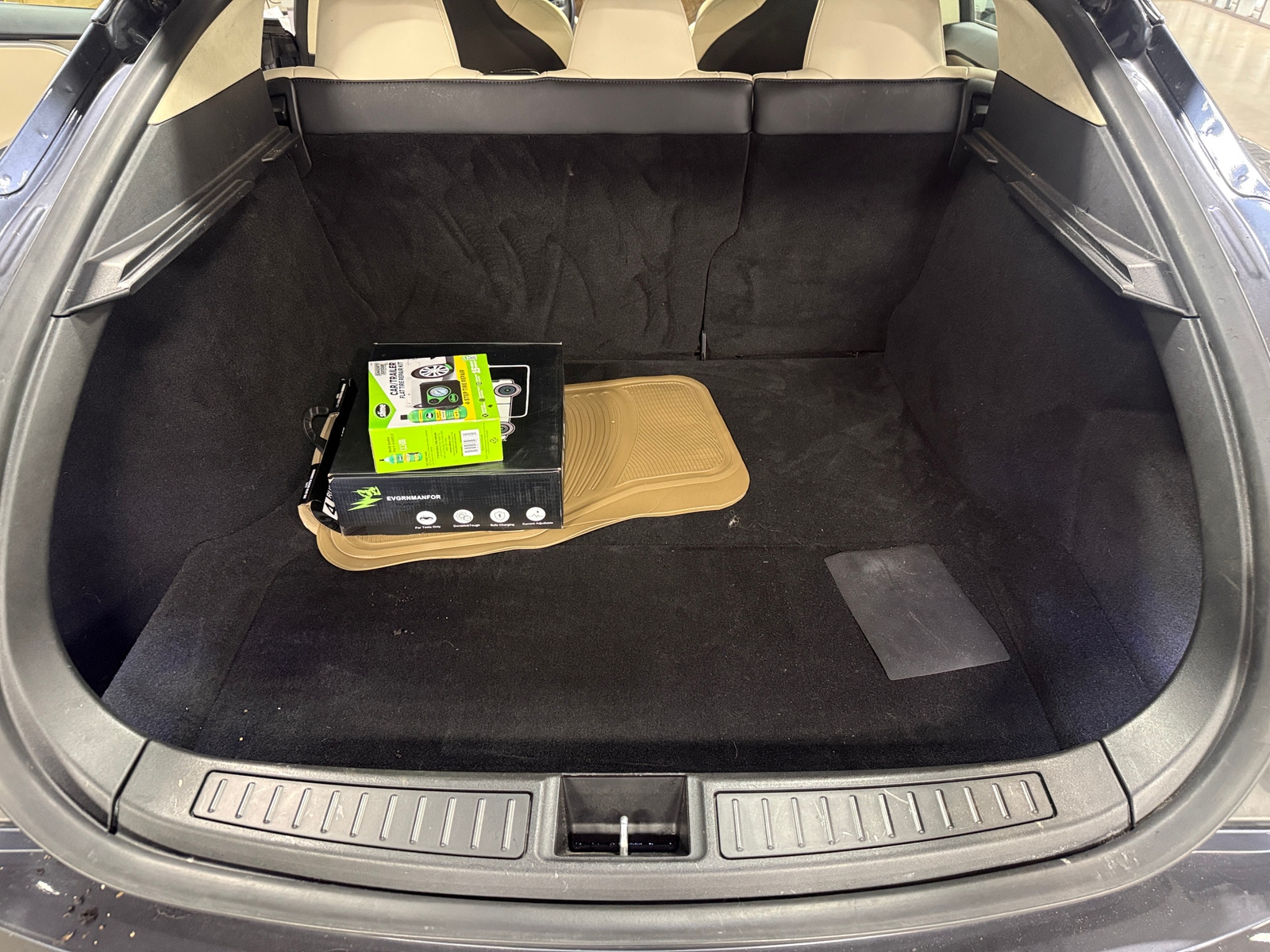 Thumbnail: 2017 Tesla Model S - 6