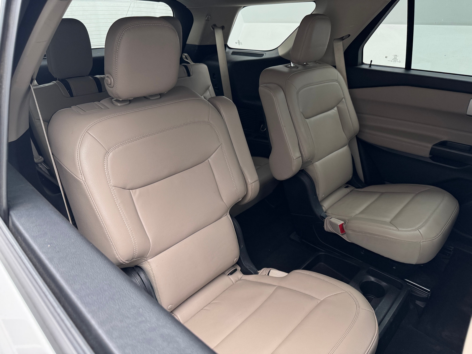 Thumbnail: 2020 Ford Explorer - 5