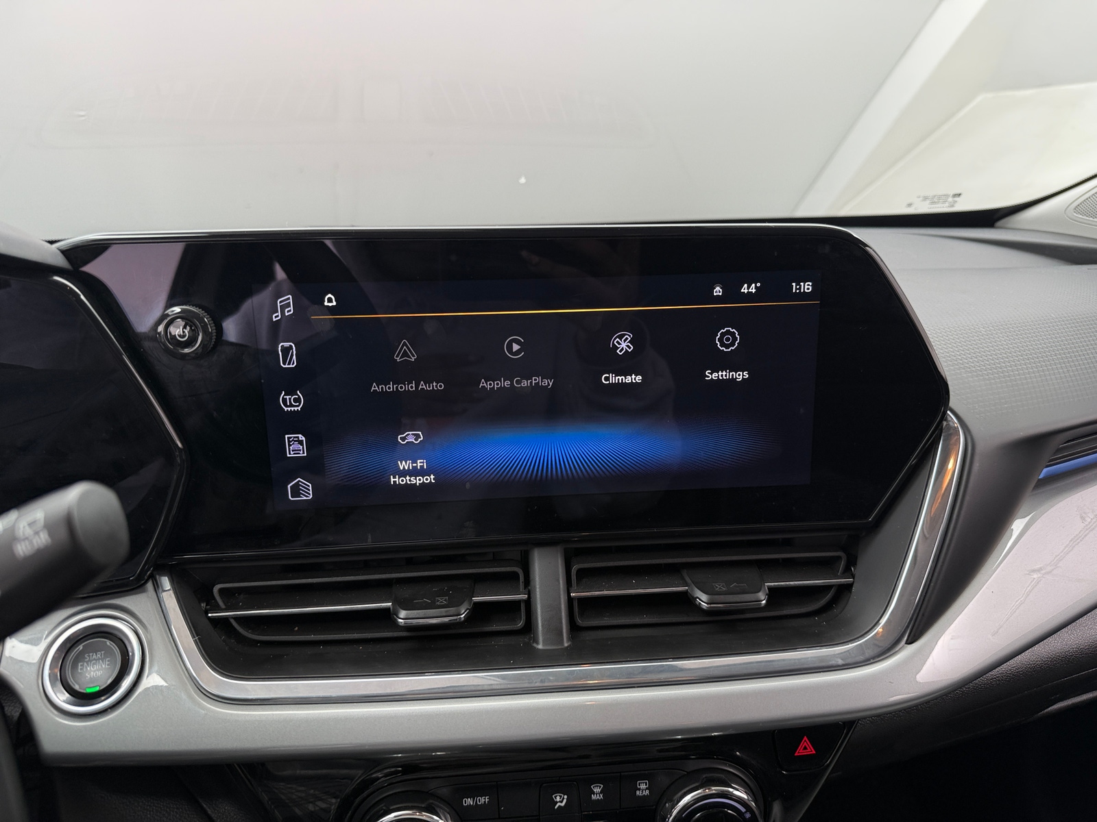 Thumbnail: 2025 Chevrolet Trax - 4