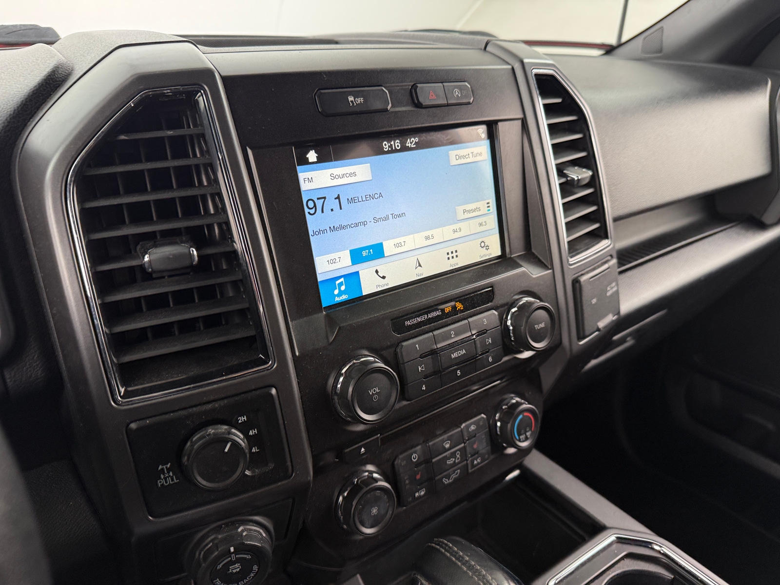 Thumbnail: 2018 Ford Econoline - 4