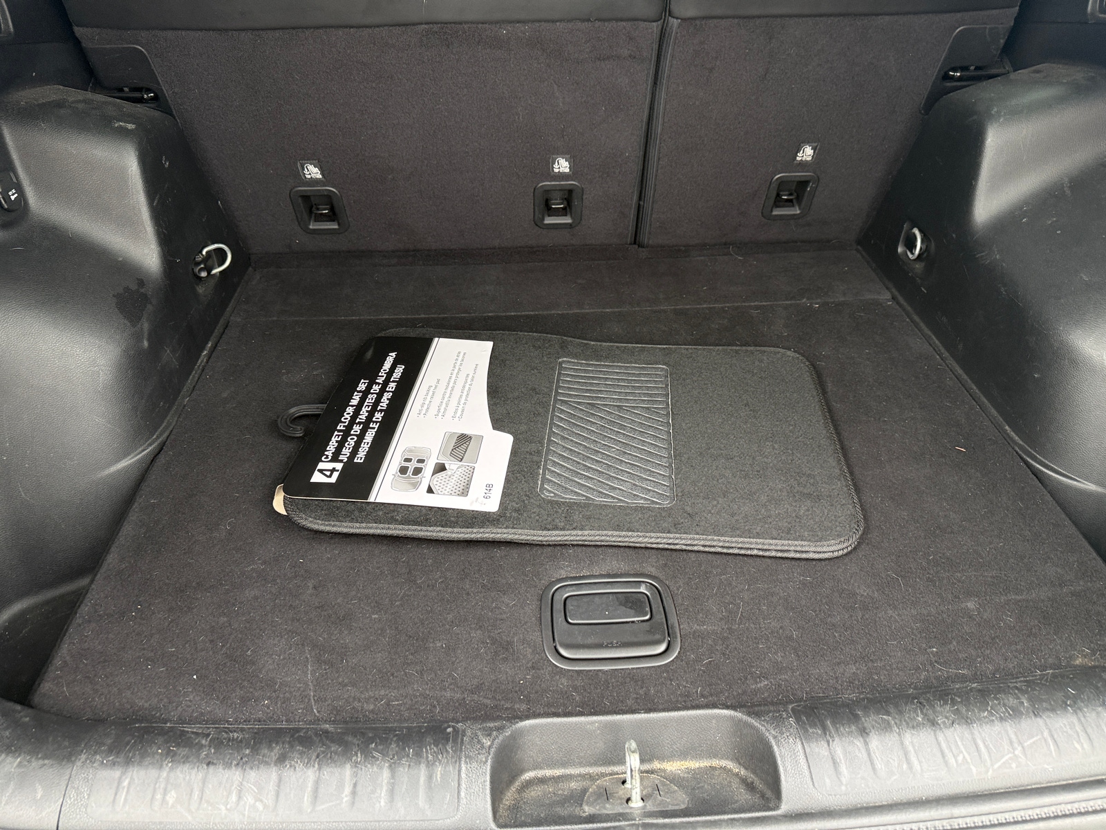 Thumbnail: 2019 Jeep Cherokee - 7