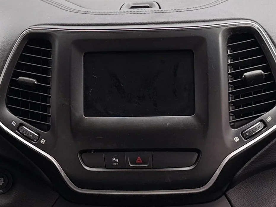 Thumbnail: 2019 Jeep Cherokee - 4