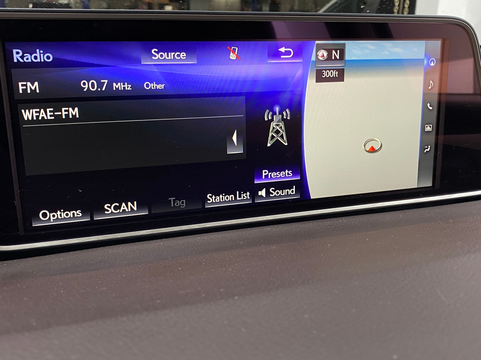 Thumbnail: 2019 Lexus RX - 4