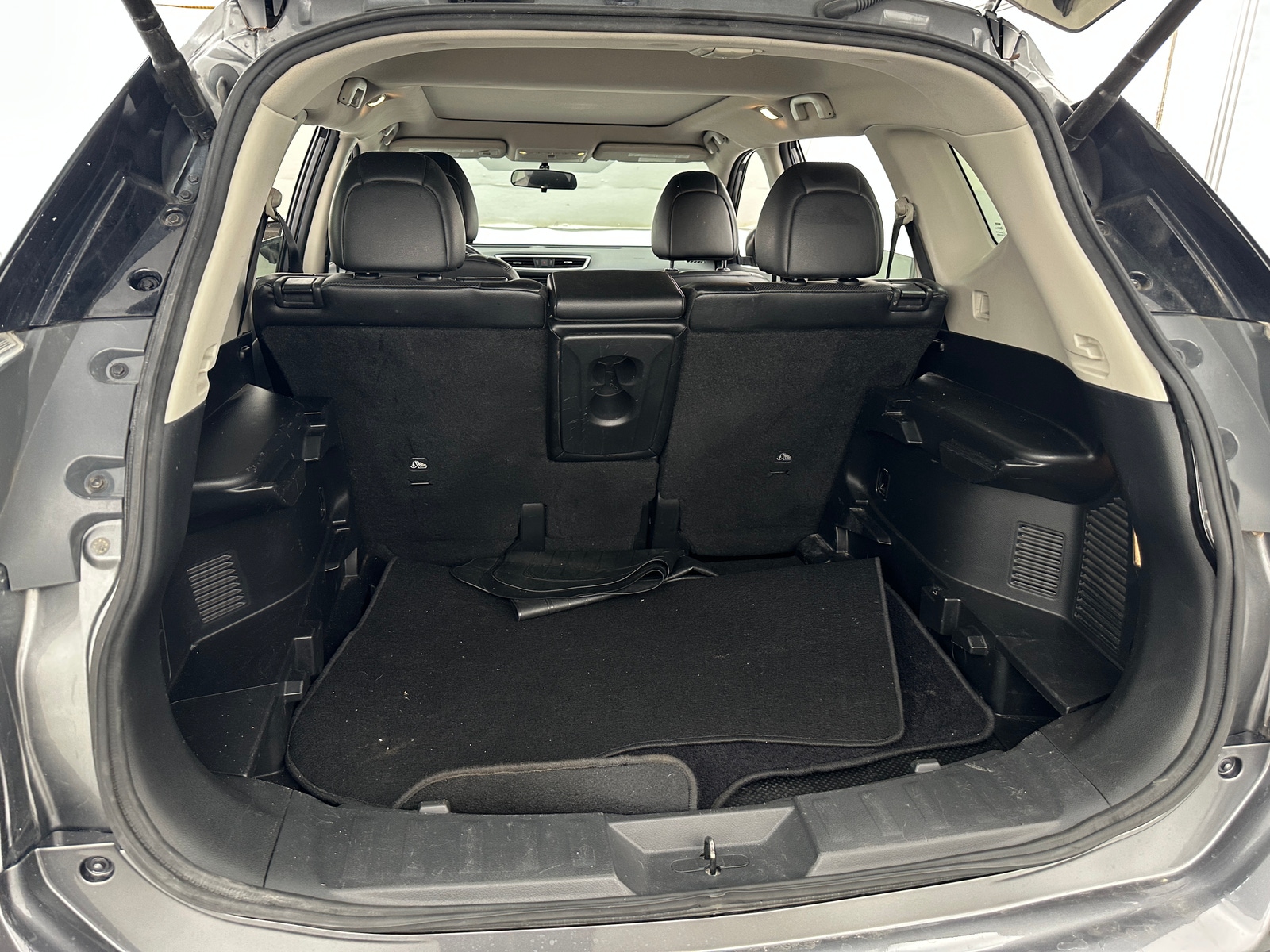 Thumbnail: 2015 Nissan Rogue - 6