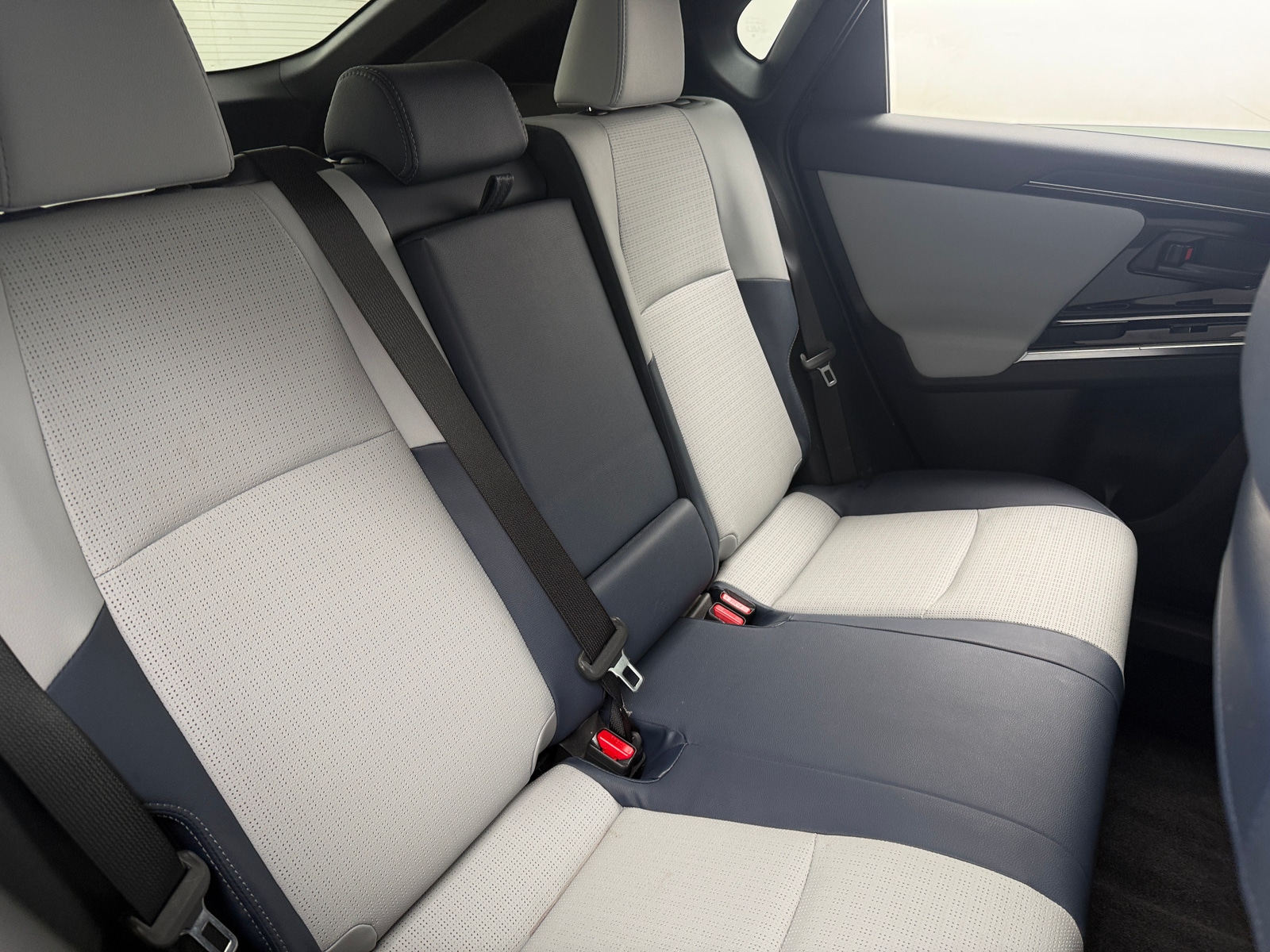 Thumbnail: 2023 Subaru Solterra - 6