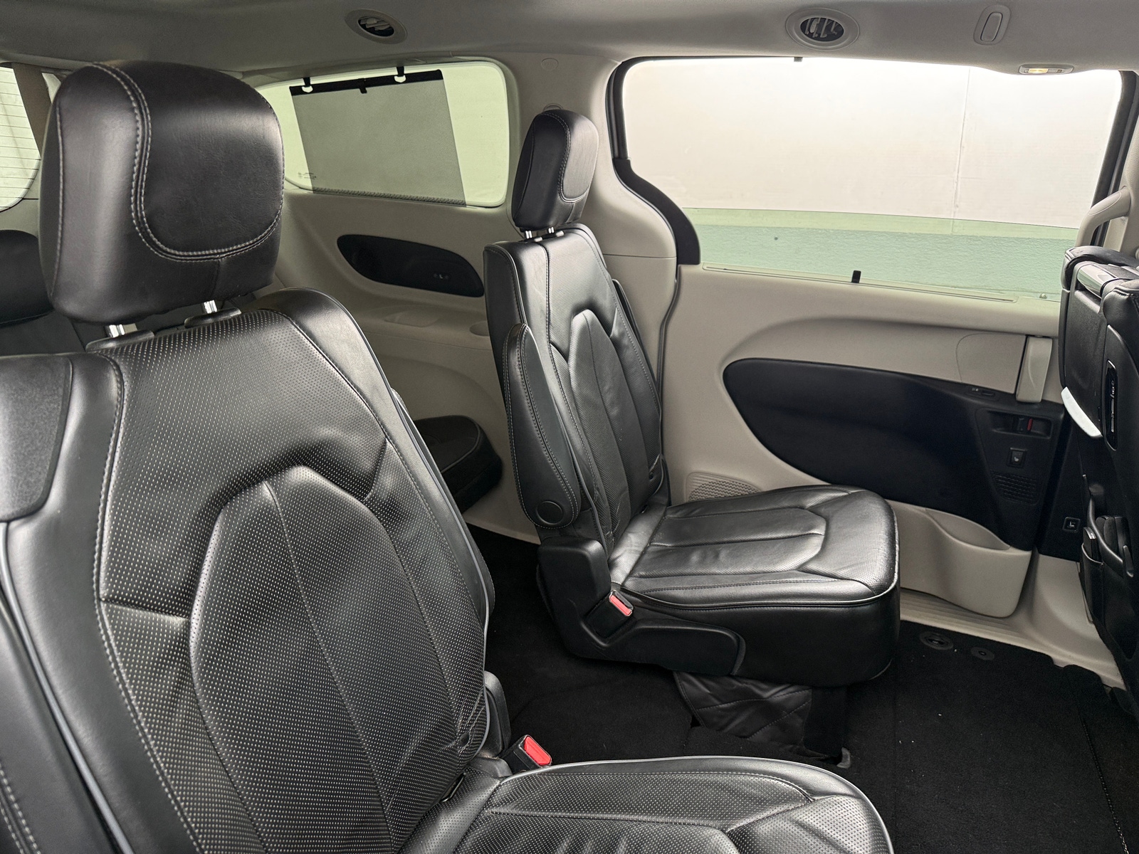 Thumbnail: 2019 Chrysler Pacifica - 5