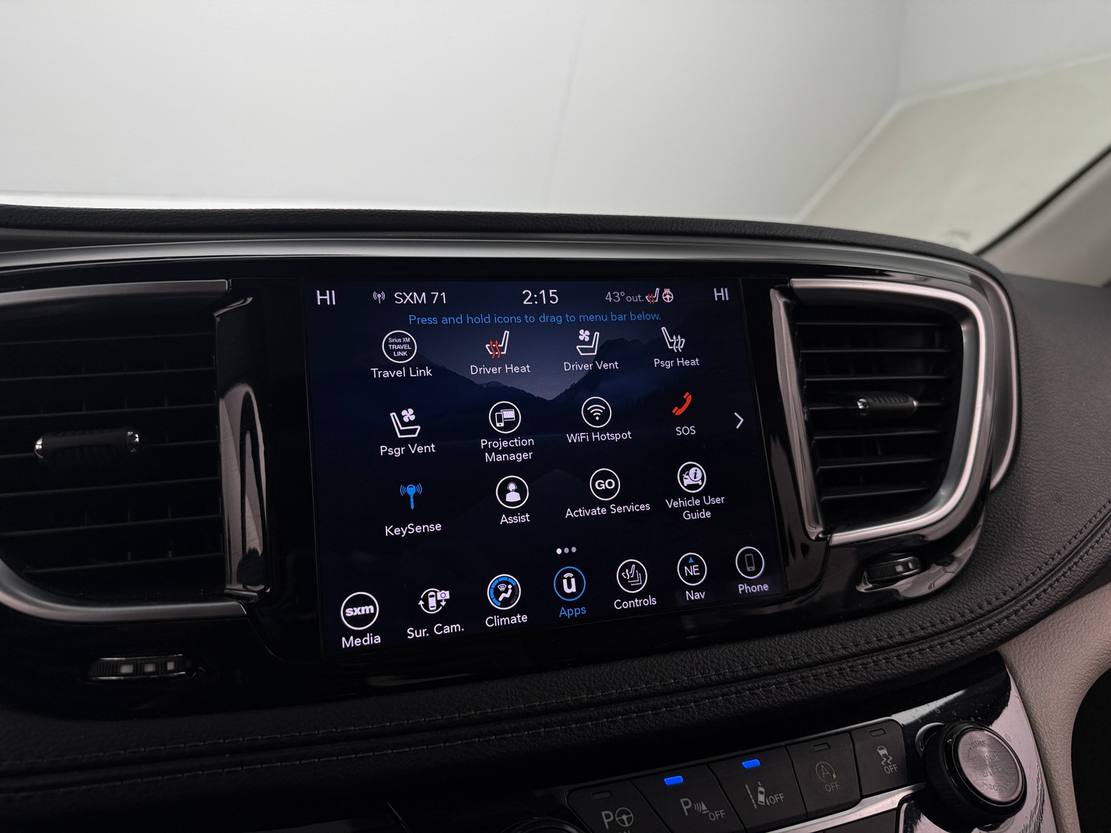 Thumbnail: 2019 Chrysler Pacifica - 3