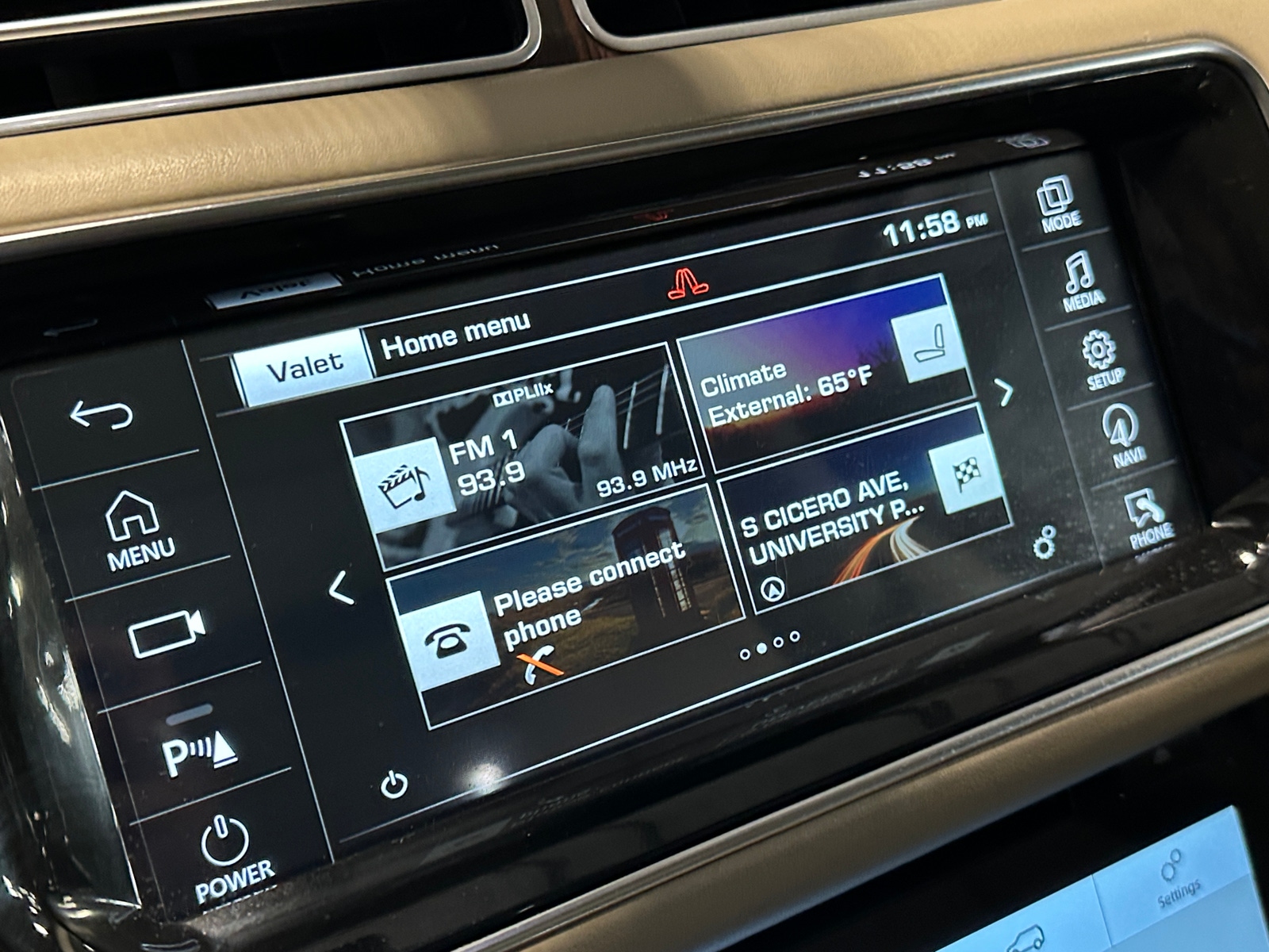 Thumbnail: 2016 Land Rover Range Rover - 3