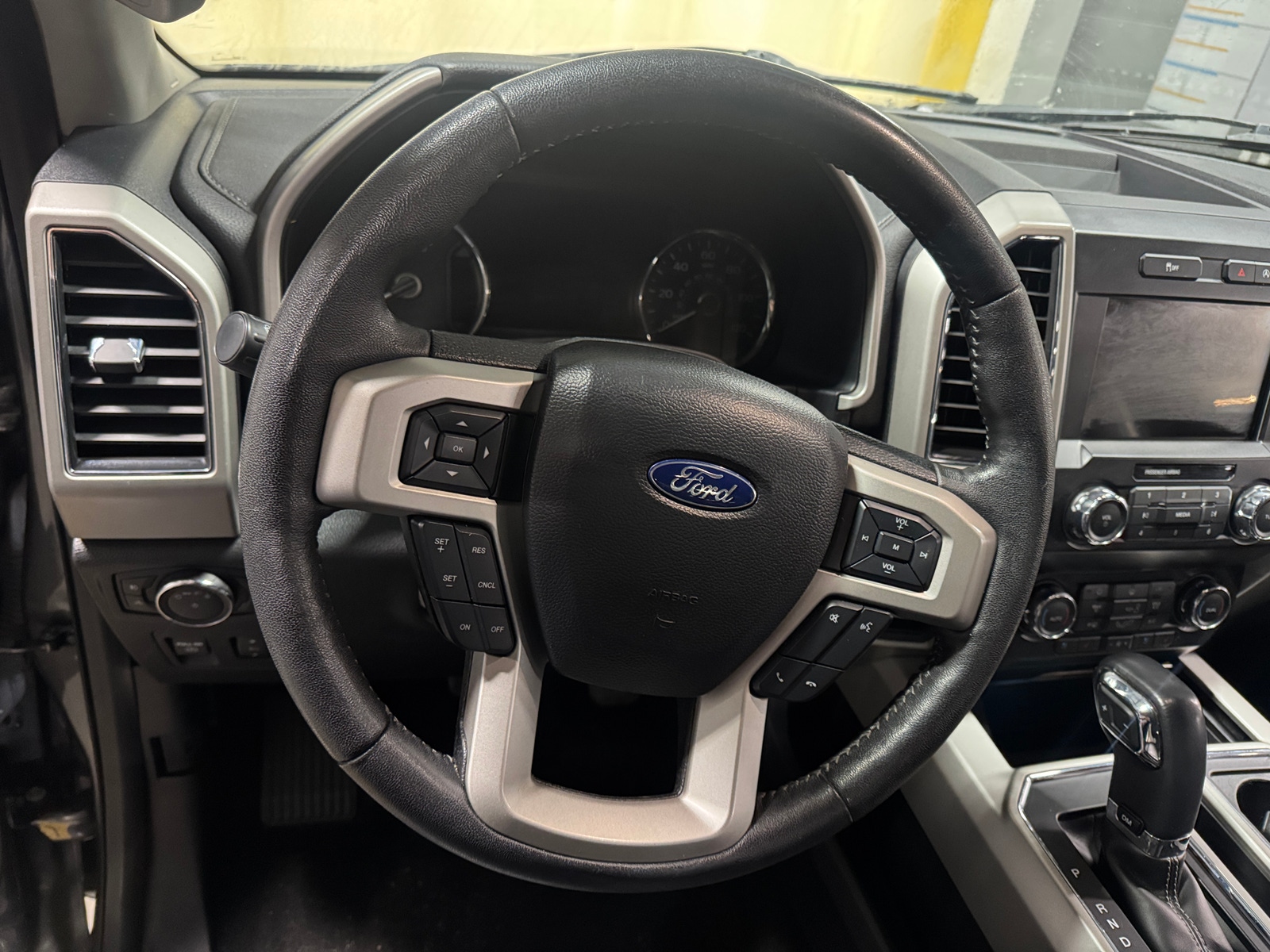 Thumbnail: 2019 Ford Econoline - 4