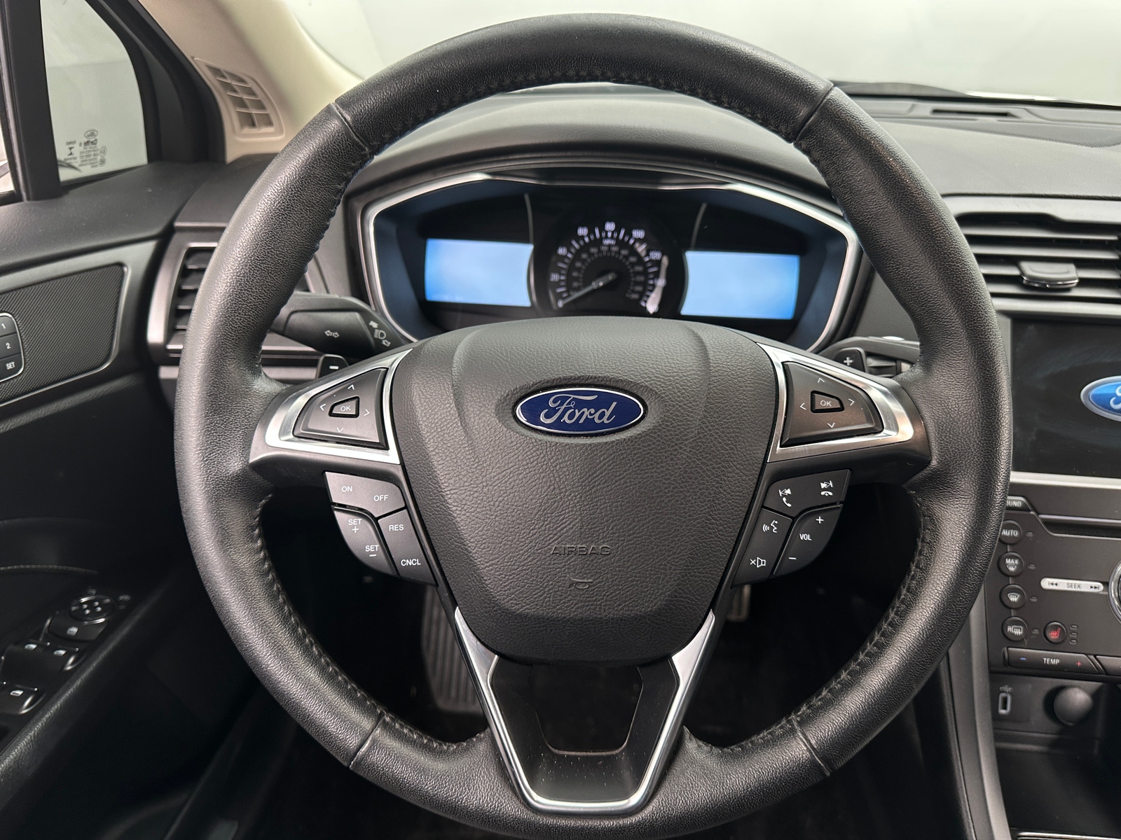 Thumbnail: 2017 Ford Fusion - 4