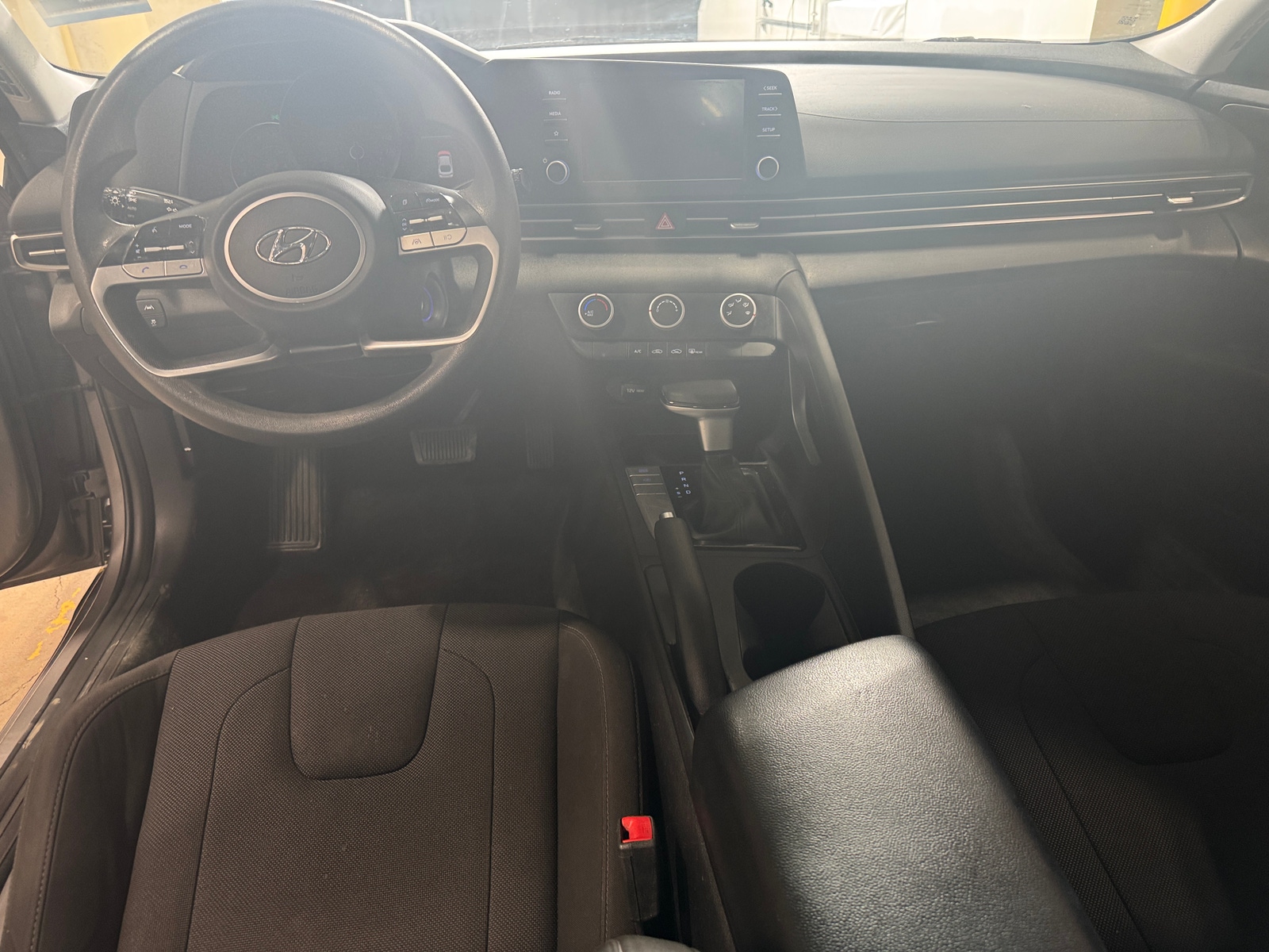 Thumbnail: 2021 Hyundai Elantra - 3