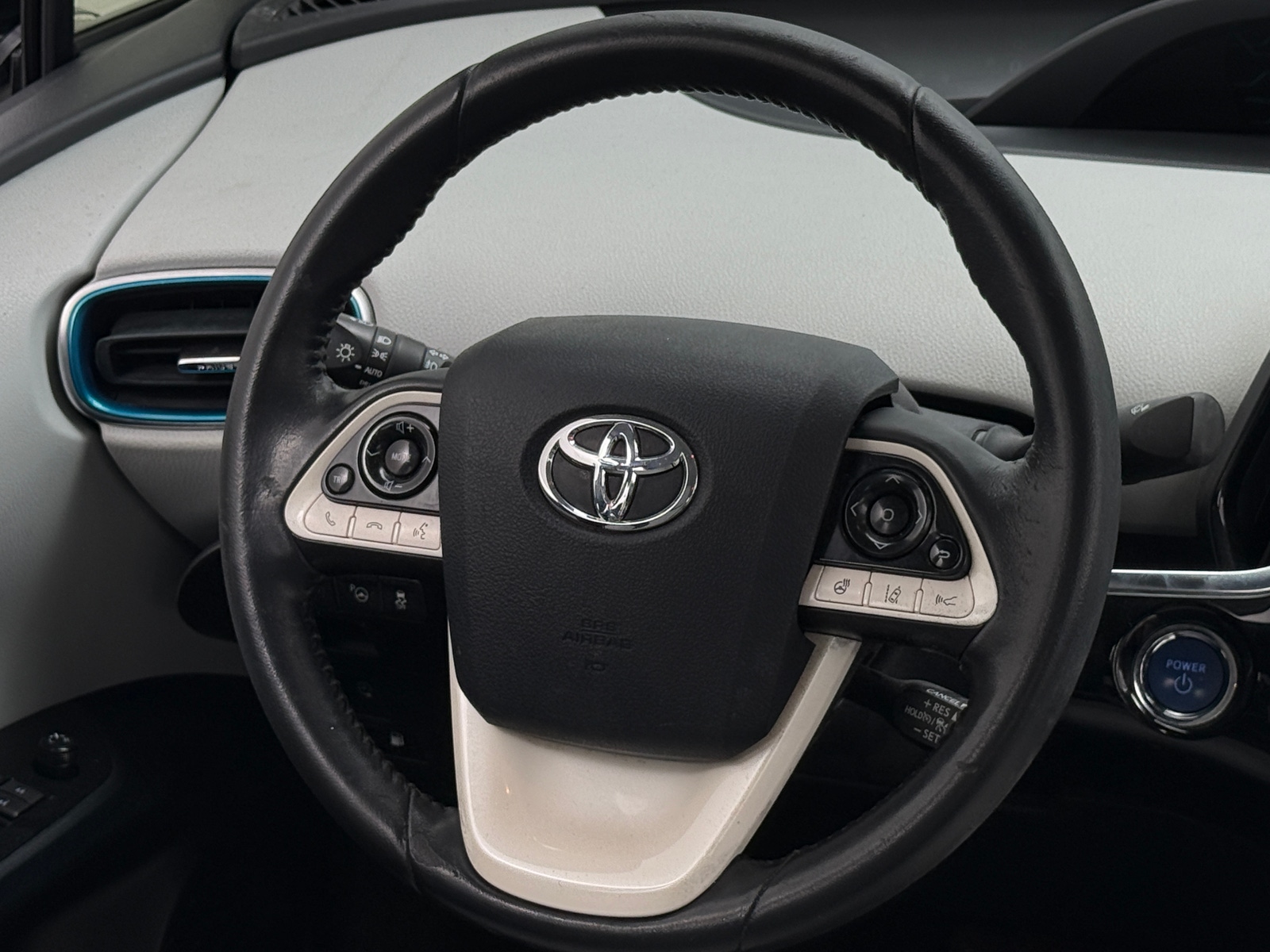 Thumbnail: 2017 Toyota Prius Prime - 5