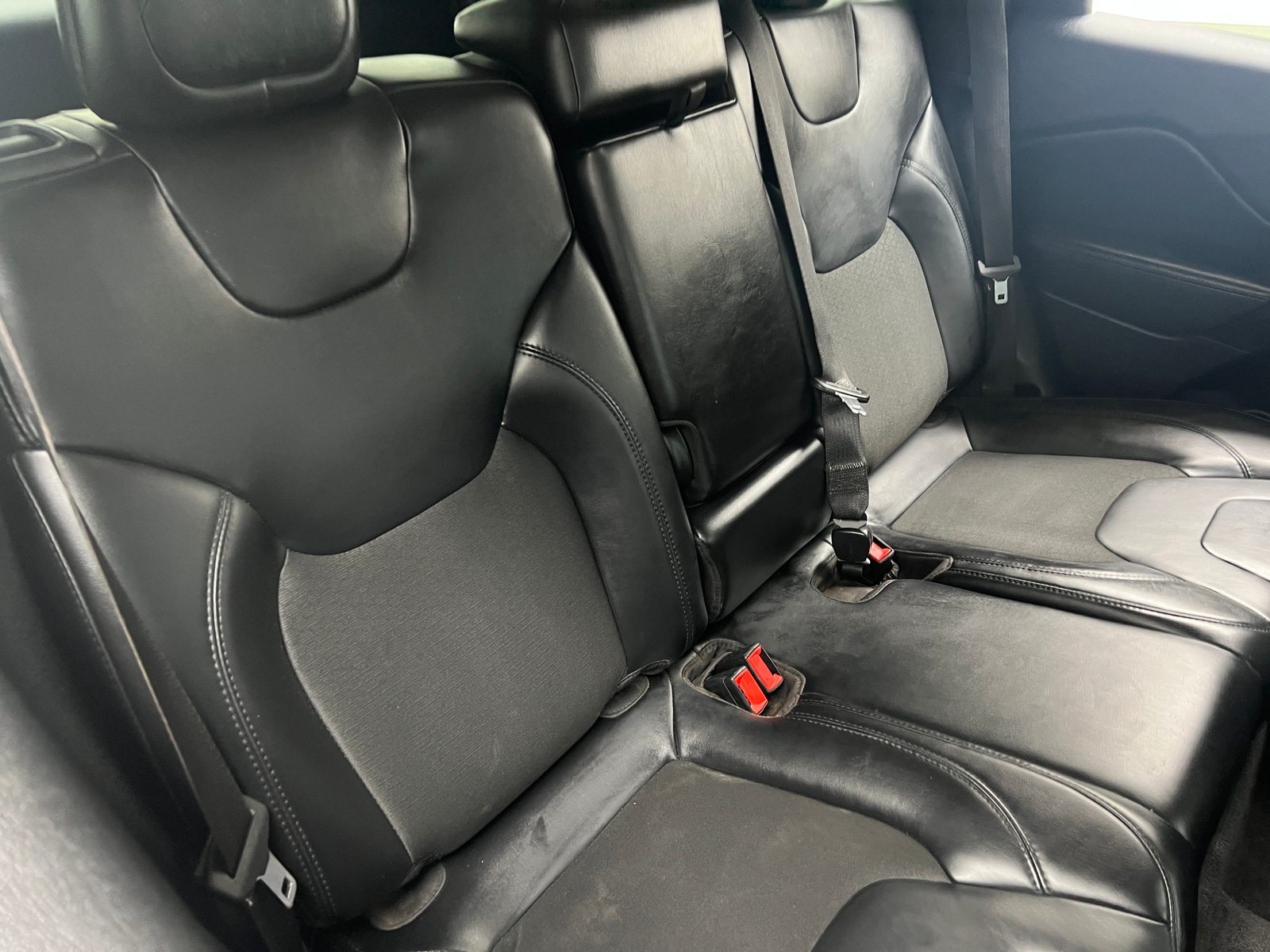 Thumbnail: 2020 Jeep Cherokee - 6