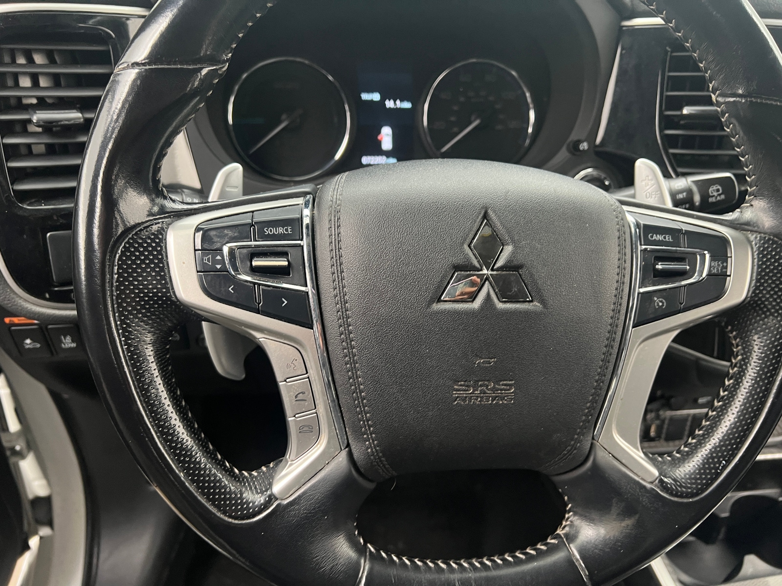 Thumbnail: 2020 Mitsubishi Outlander - 4