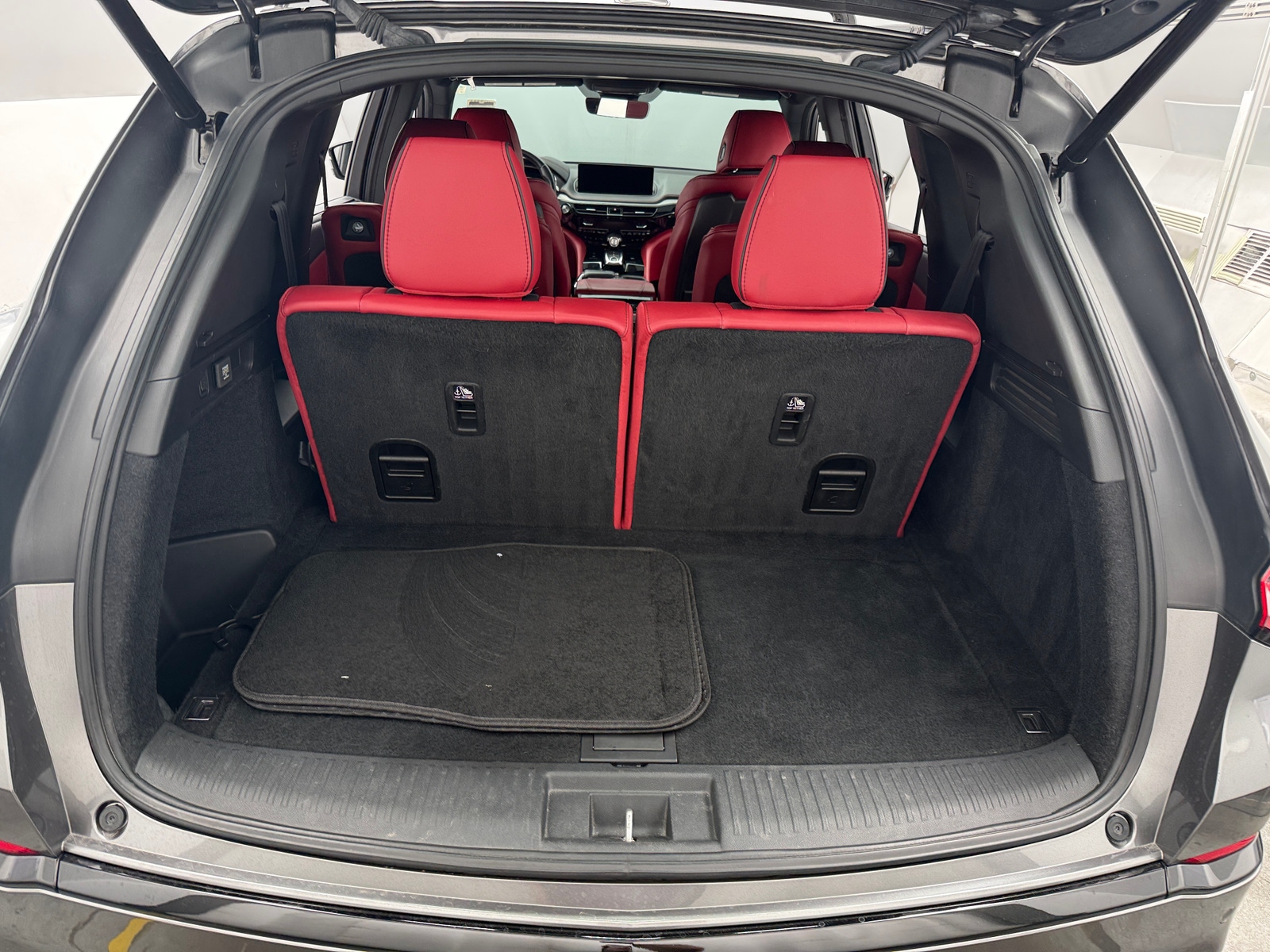 Thumbnail: 2022 Acura MDX - 7