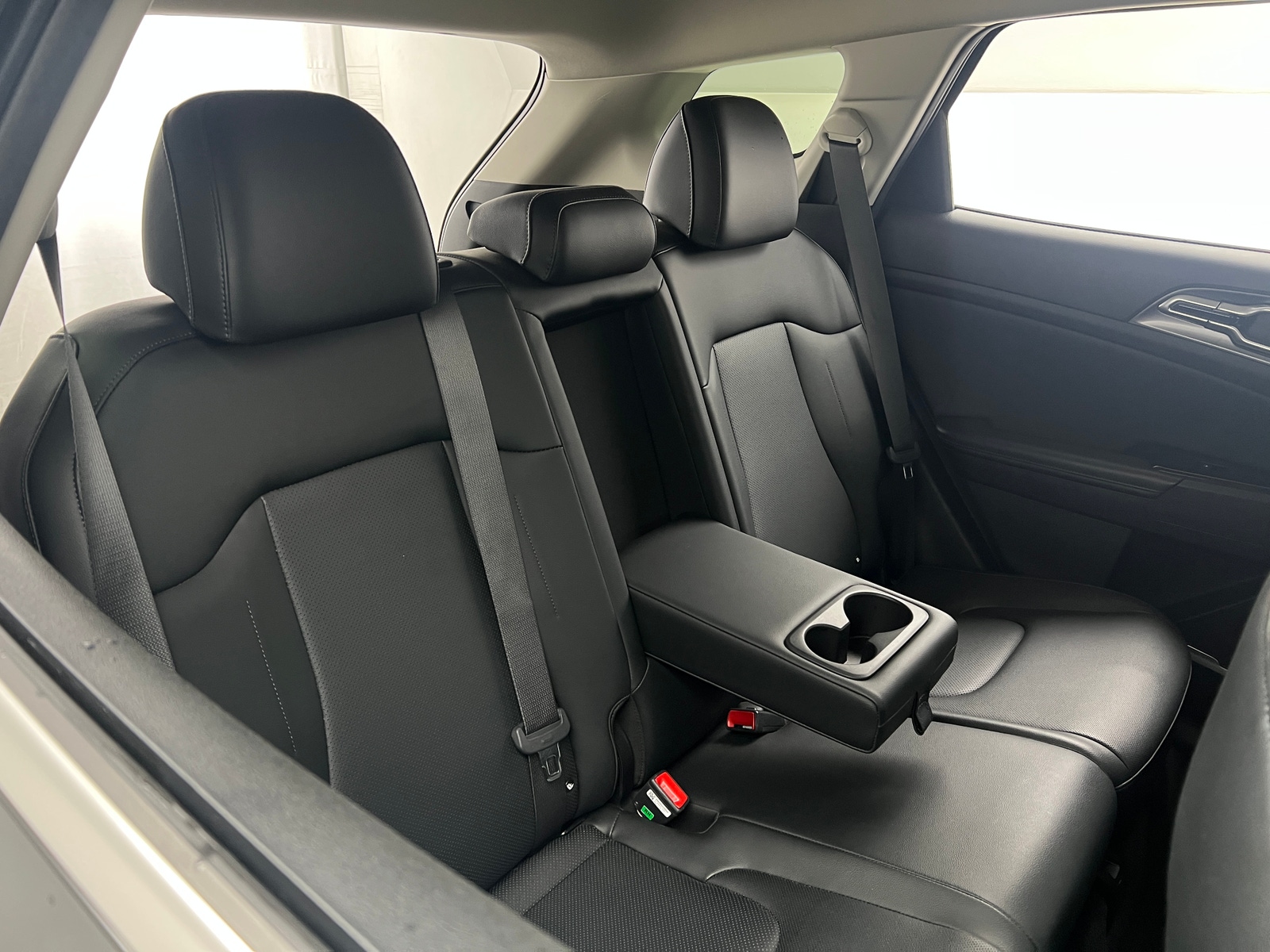 Thumbnail: 2023 Kia Sportage - 5