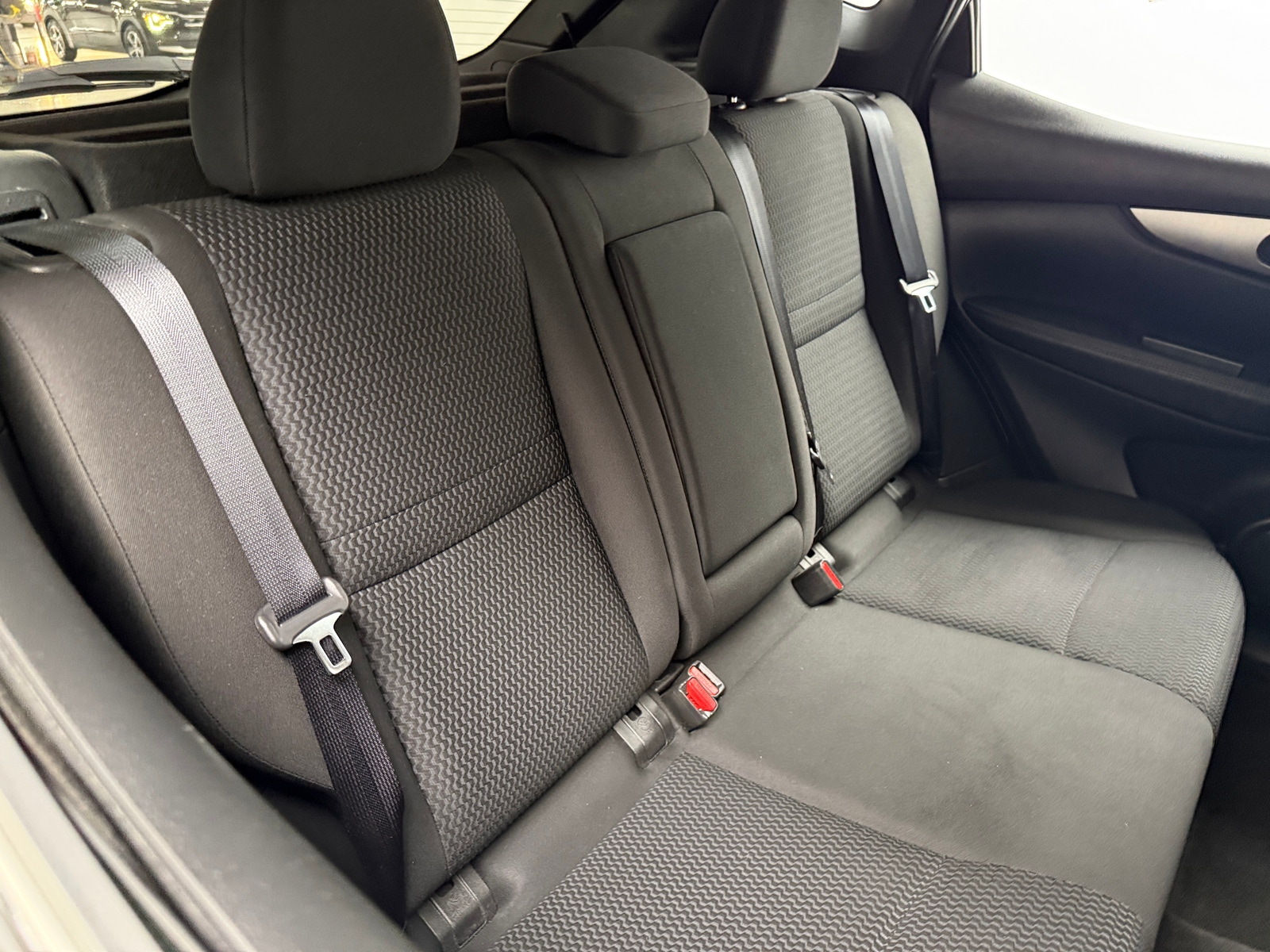 Thumbnail: 2018 Nissan Rogue Sport - 6