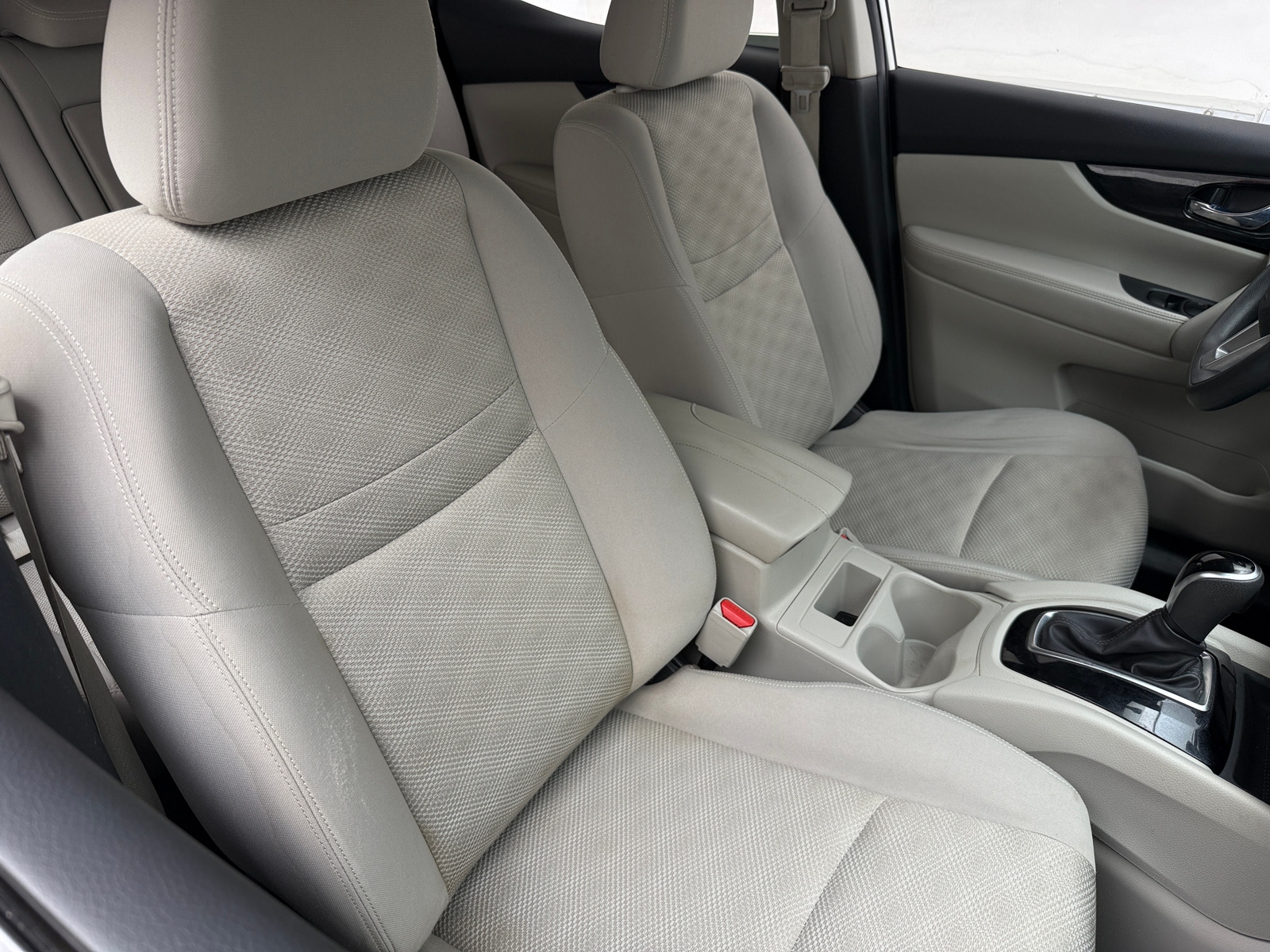 Thumbnail: 2018 Nissan Rogue Sport - 2