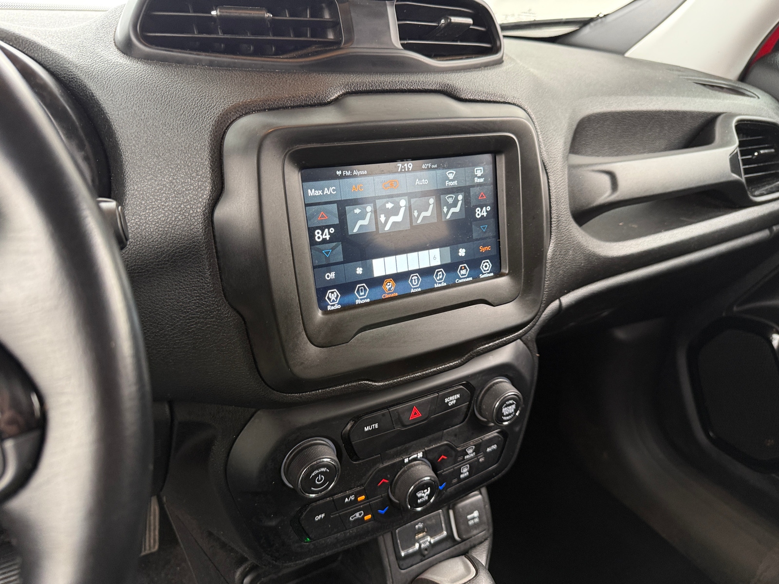 Thumbnail: 2018 Jeep Renegade - 4