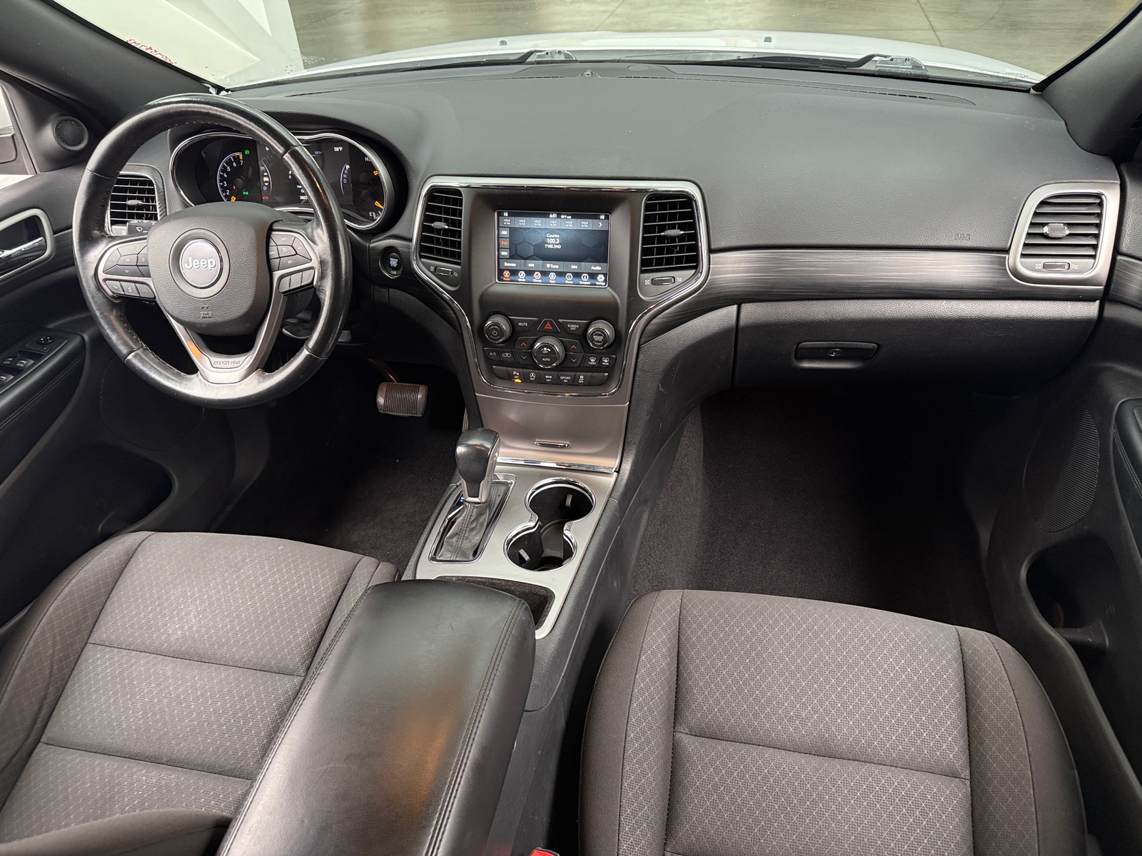 Thumbnail: 2020 Jeep Grand Cherokee - 3