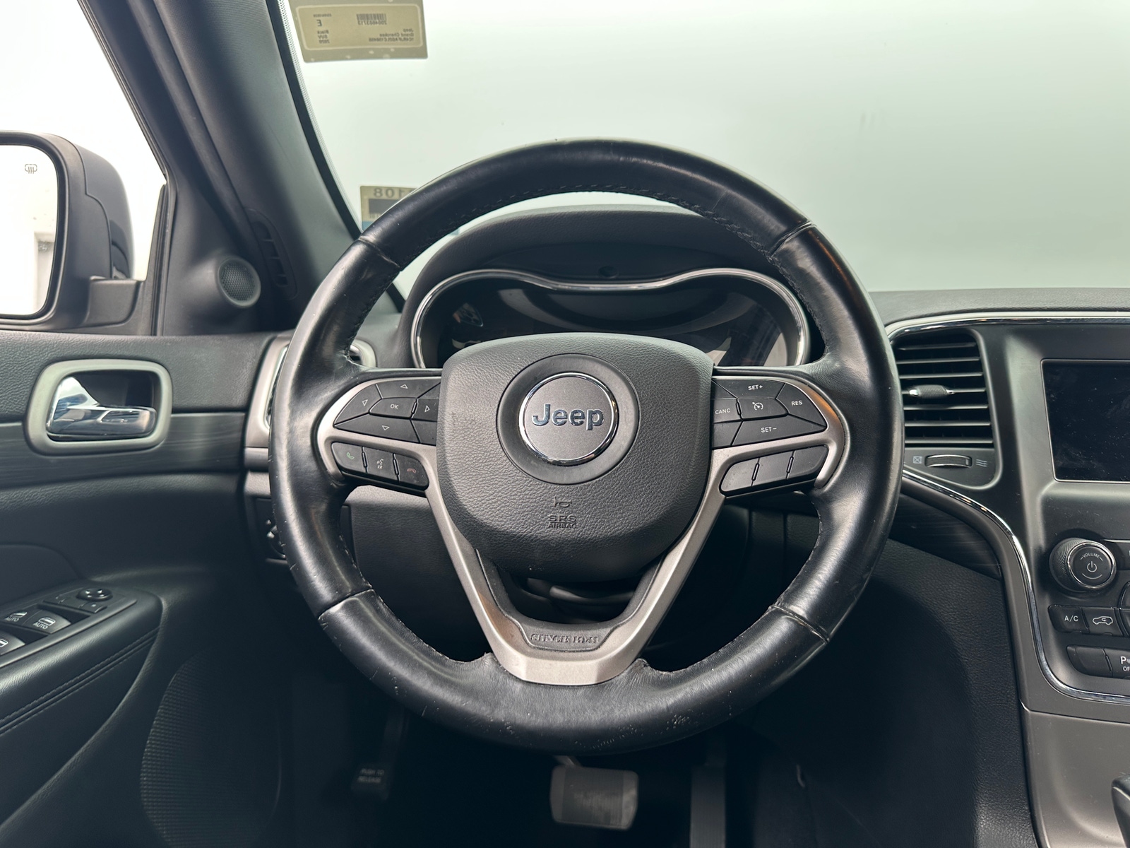 Thumbnail: 2020 Jeep Grand Cherokee - 5