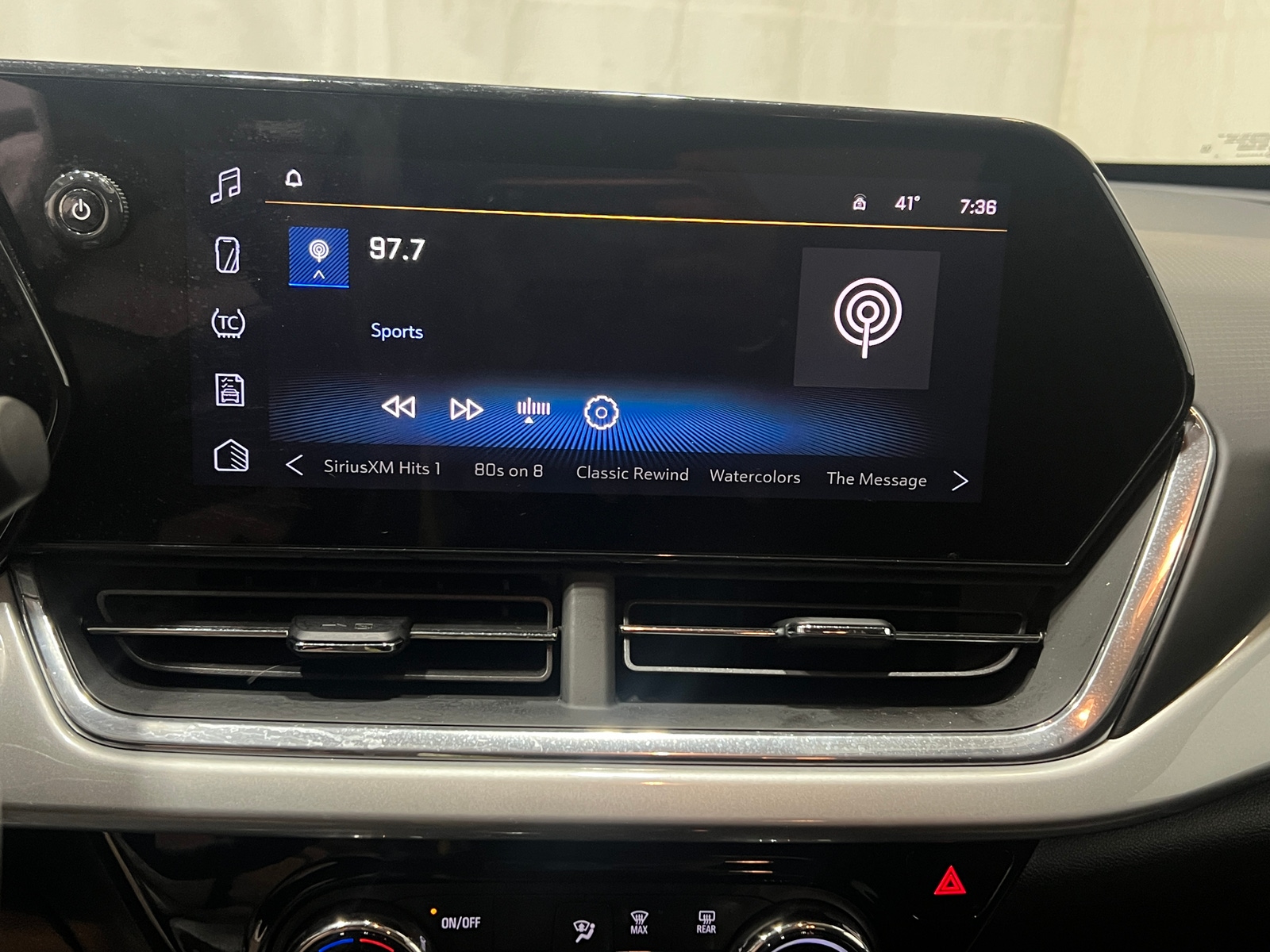 Thumbnail: 2025 Chevrolet Trax - 4