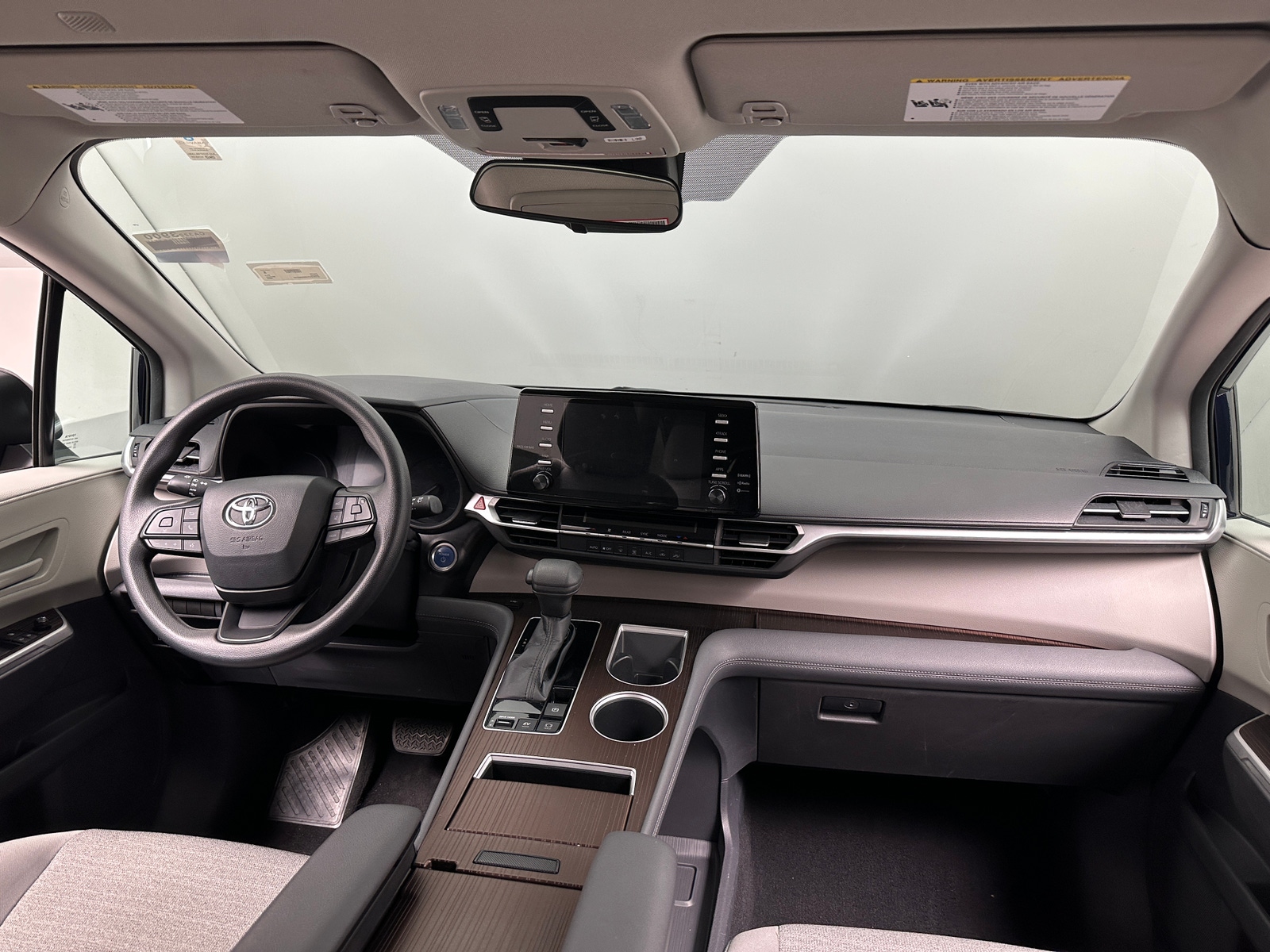 Thumbnail: 2022 Toyota Sienna - 3