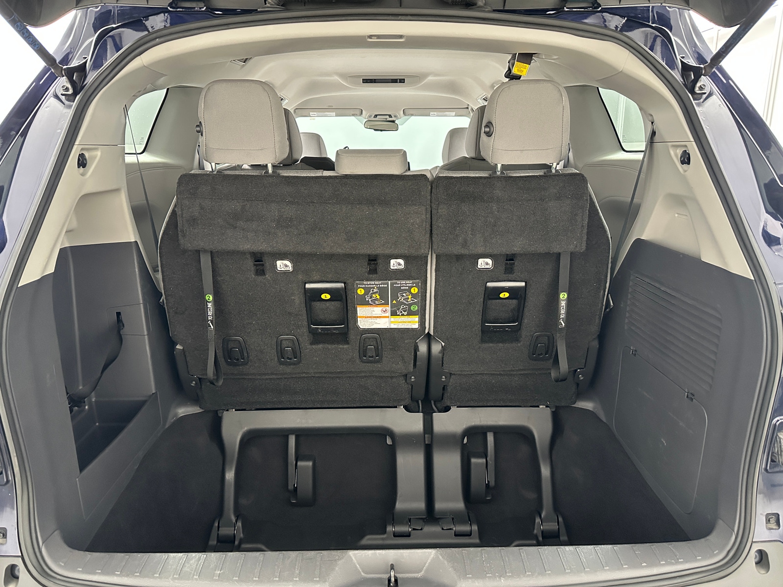 Thumbnail: 2022 Toyota Sienna - 7