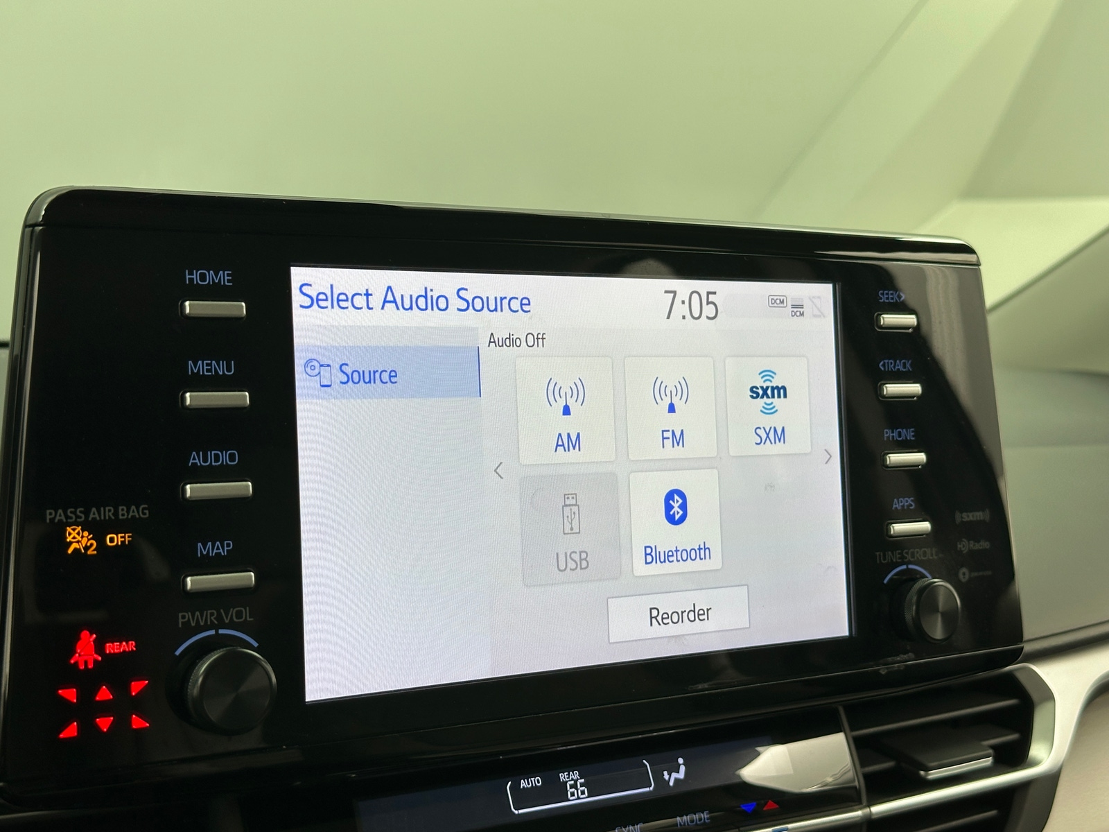 Thumbnail: 2022 Toyota Sienna - 4