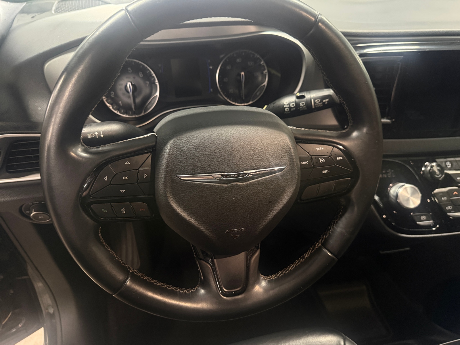 Thumbnail: 2018 Chrysler Pacifica - 4