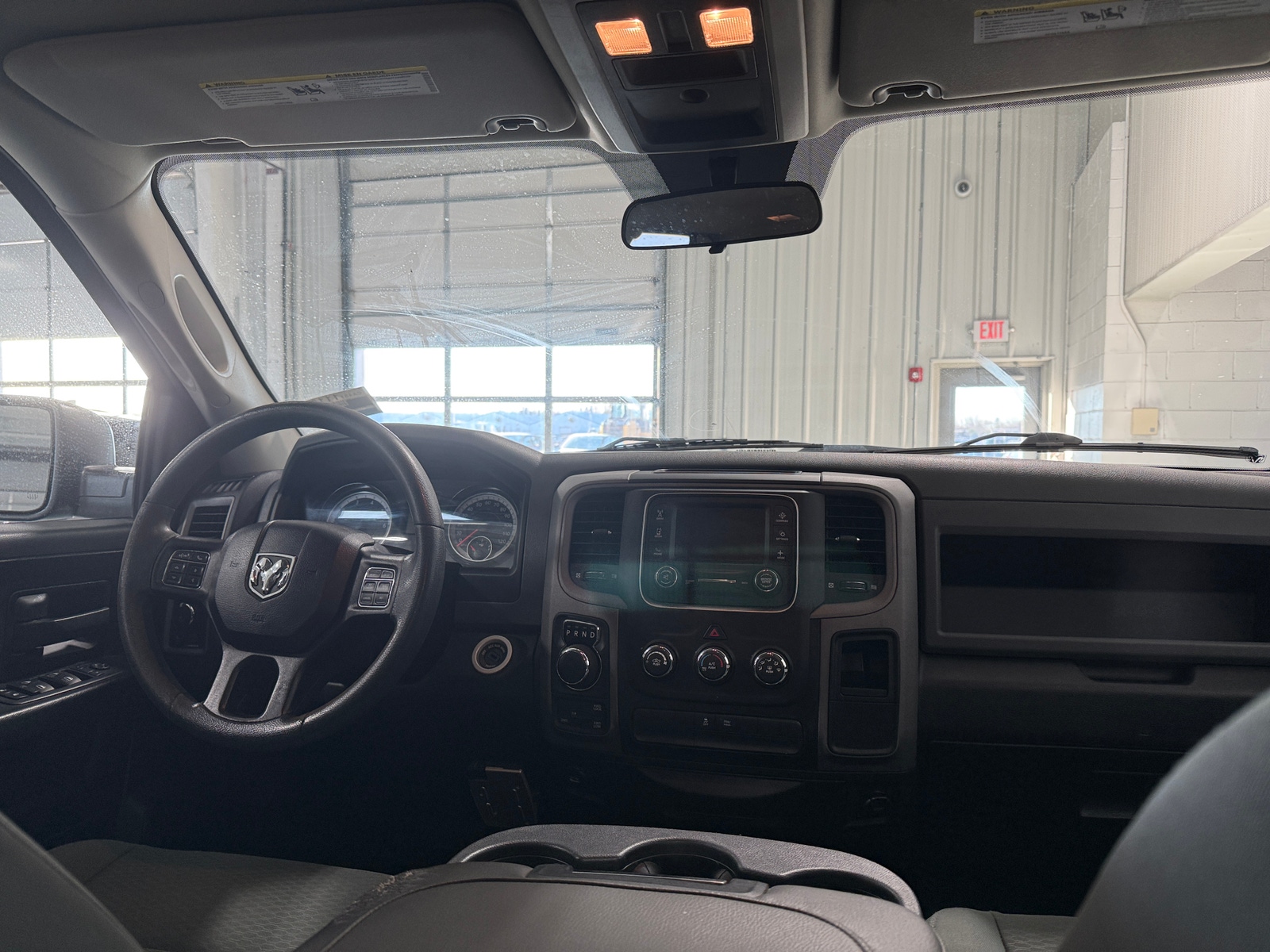 Thumbnail: 2019 RAM 1500 Classic - 3