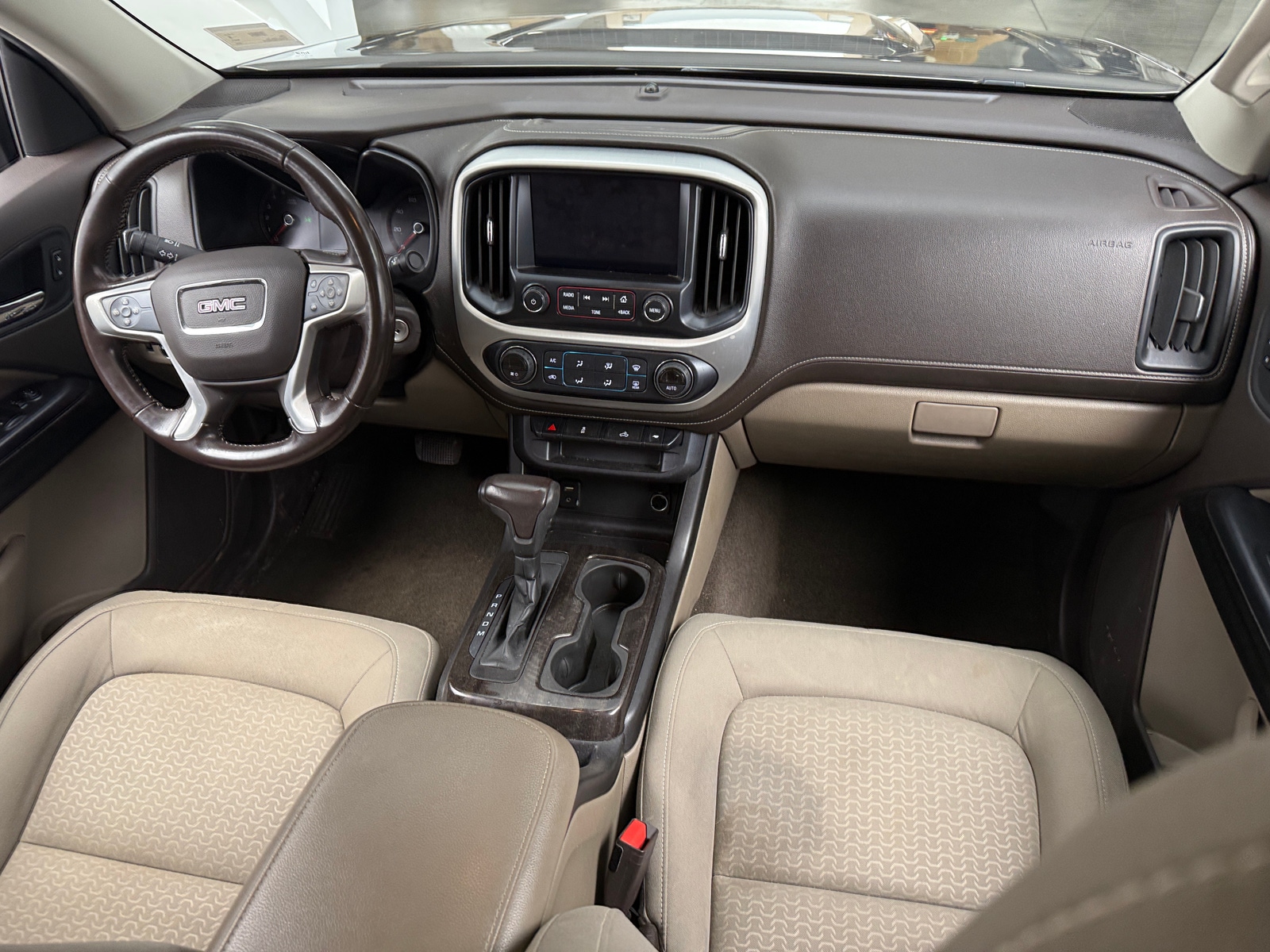 Thumbnail: 2016 GMC Canyon - 3