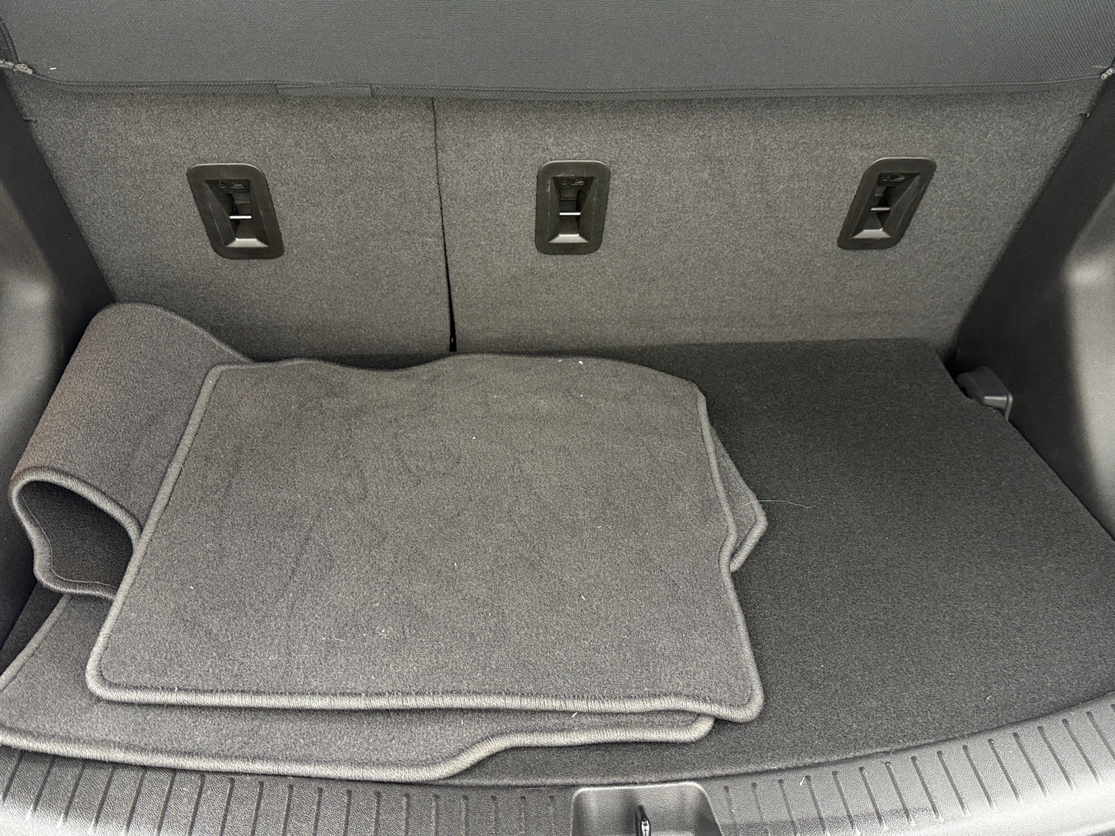 Thumbnail: 2022 Chevrolet Bolt EV - 6