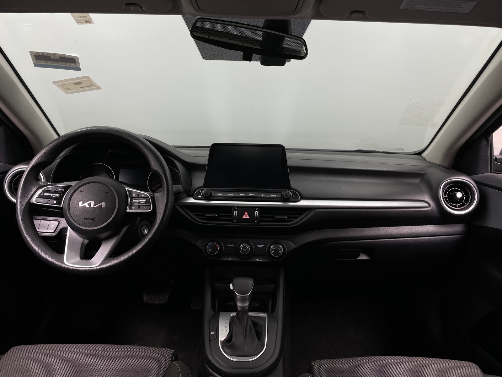 Thumbnail: 2024 Kia Forte - 3