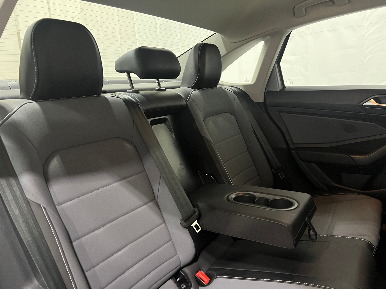 Thumbnail: 2025 Volkswagen Jetta - 5