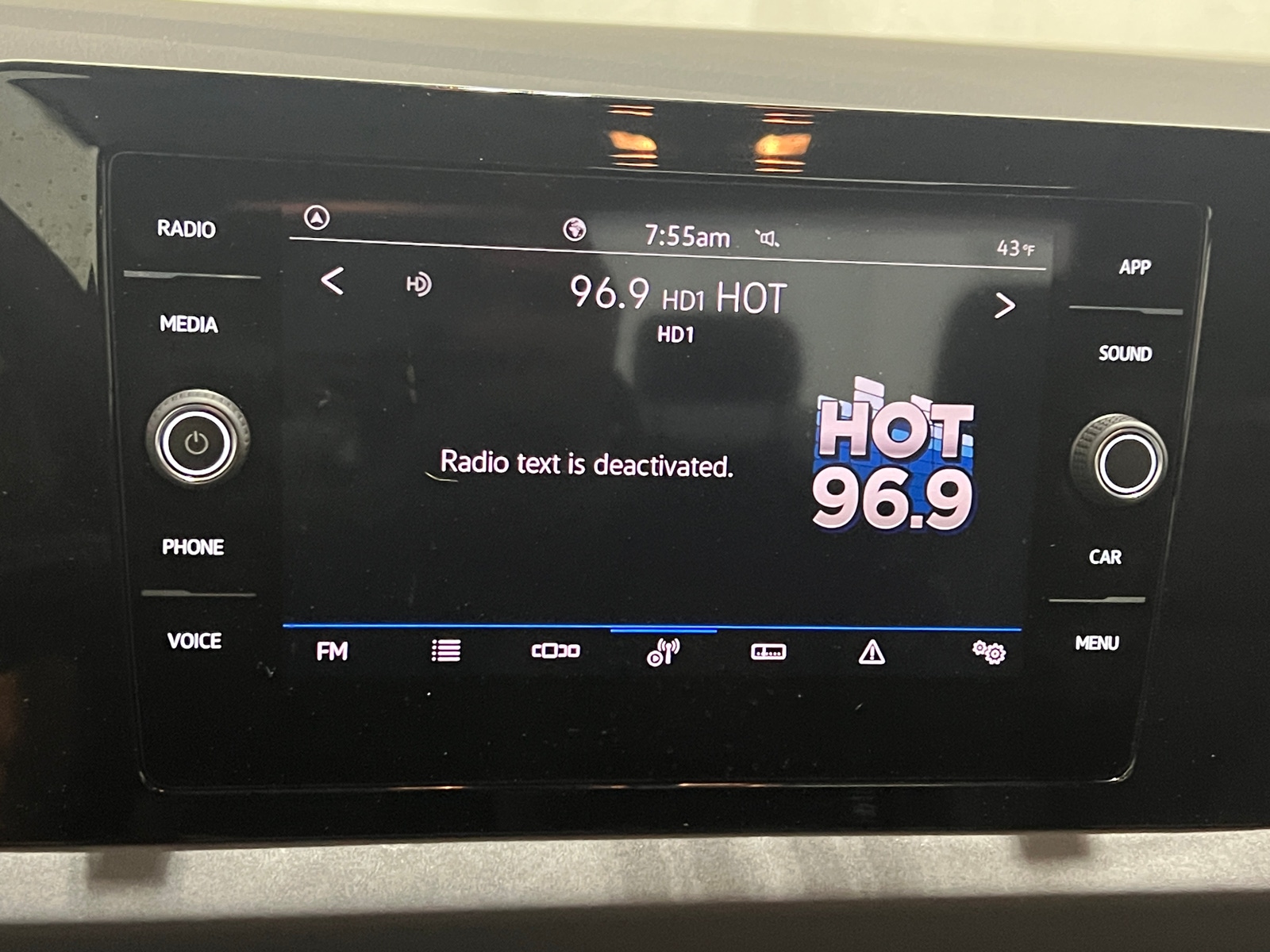 Thumbnail: 2025 Volkswagen Jetta - 3