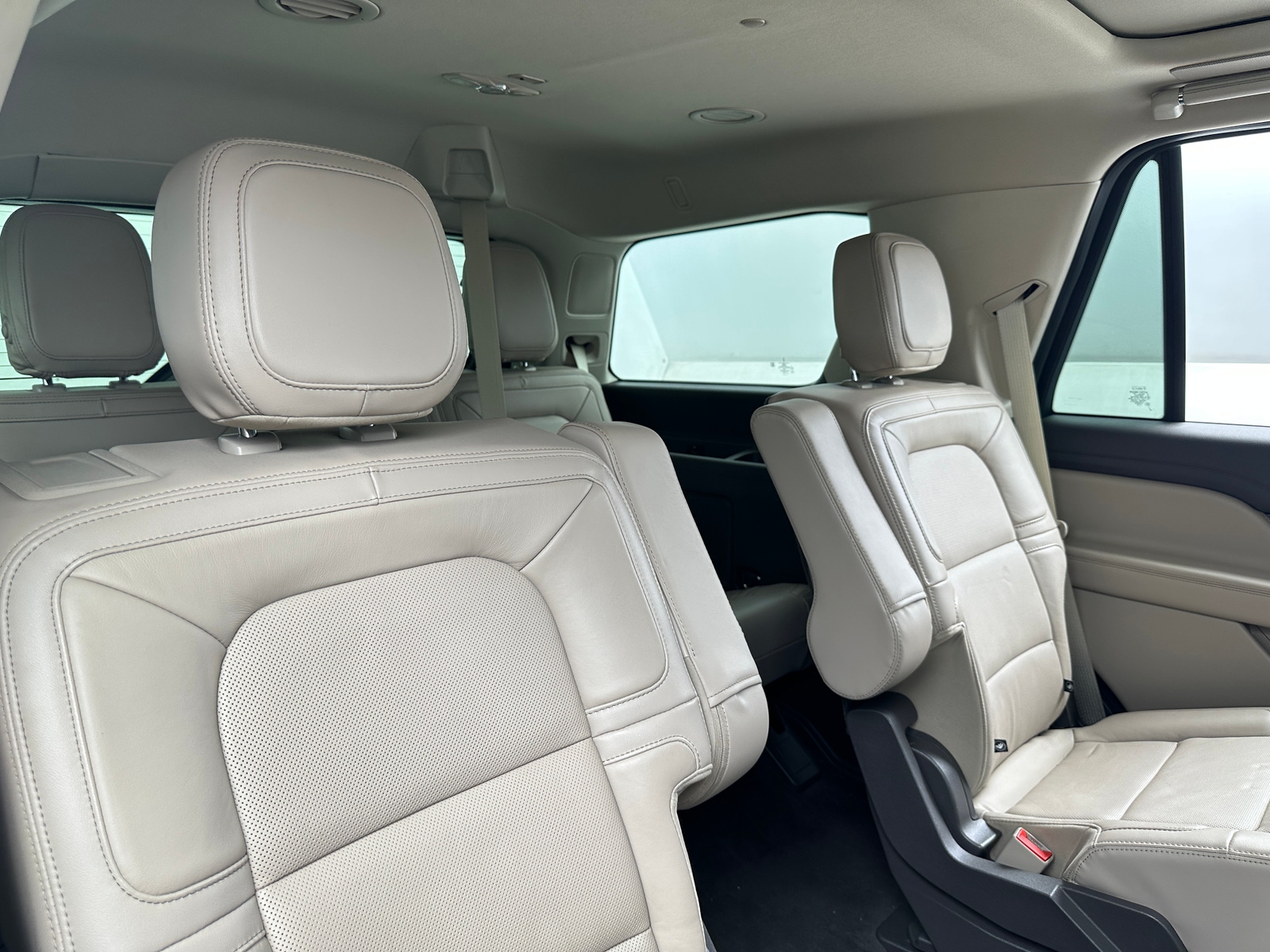 Thumbnail: 2022 Lincoln Navigator - 5