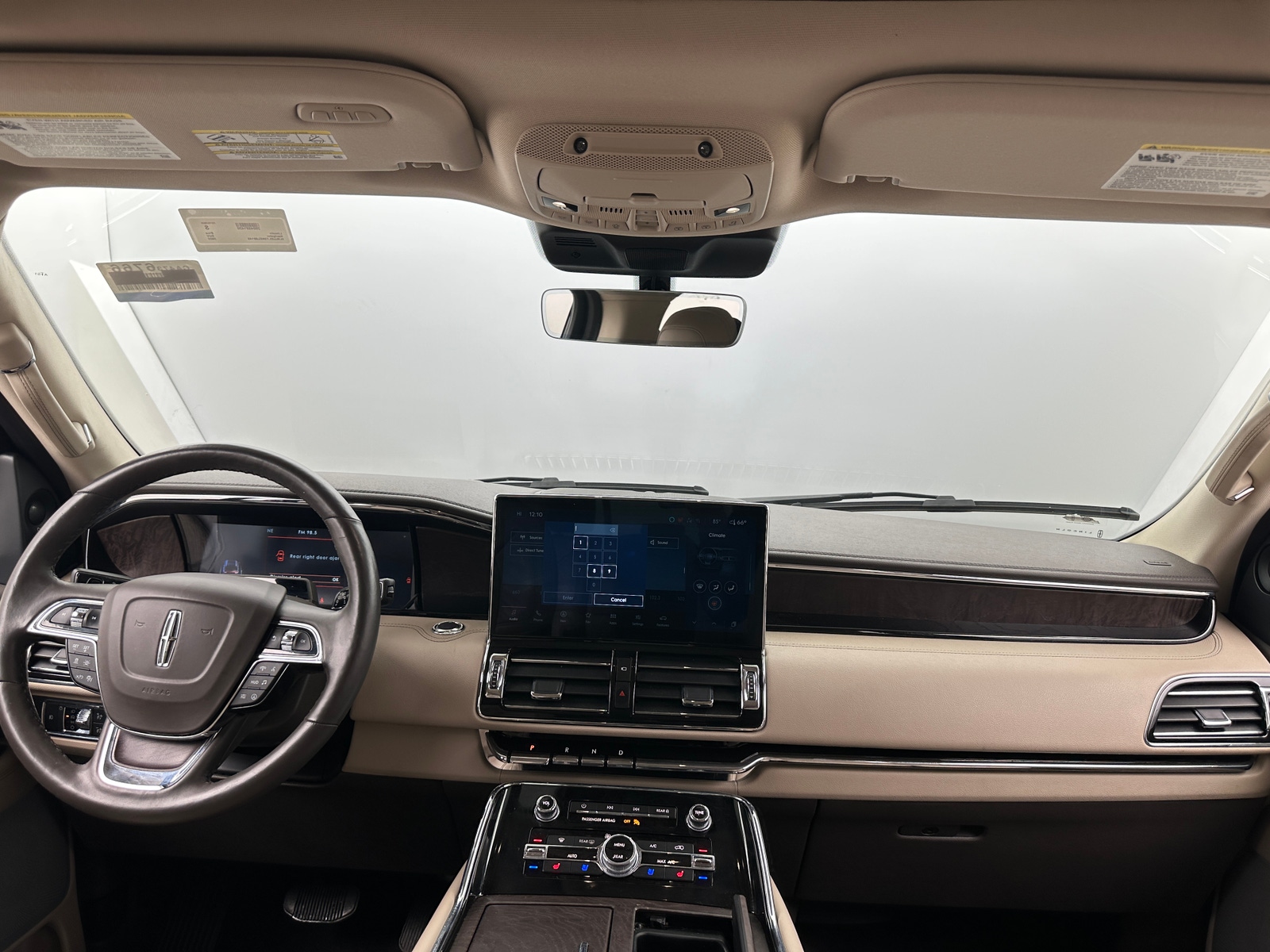 Thumbnail: 2022 Lincoln Navigator - 2