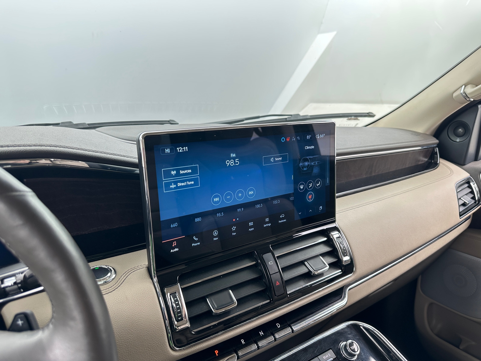 Thumbnail: 2022 Lincoln Navigator - 3