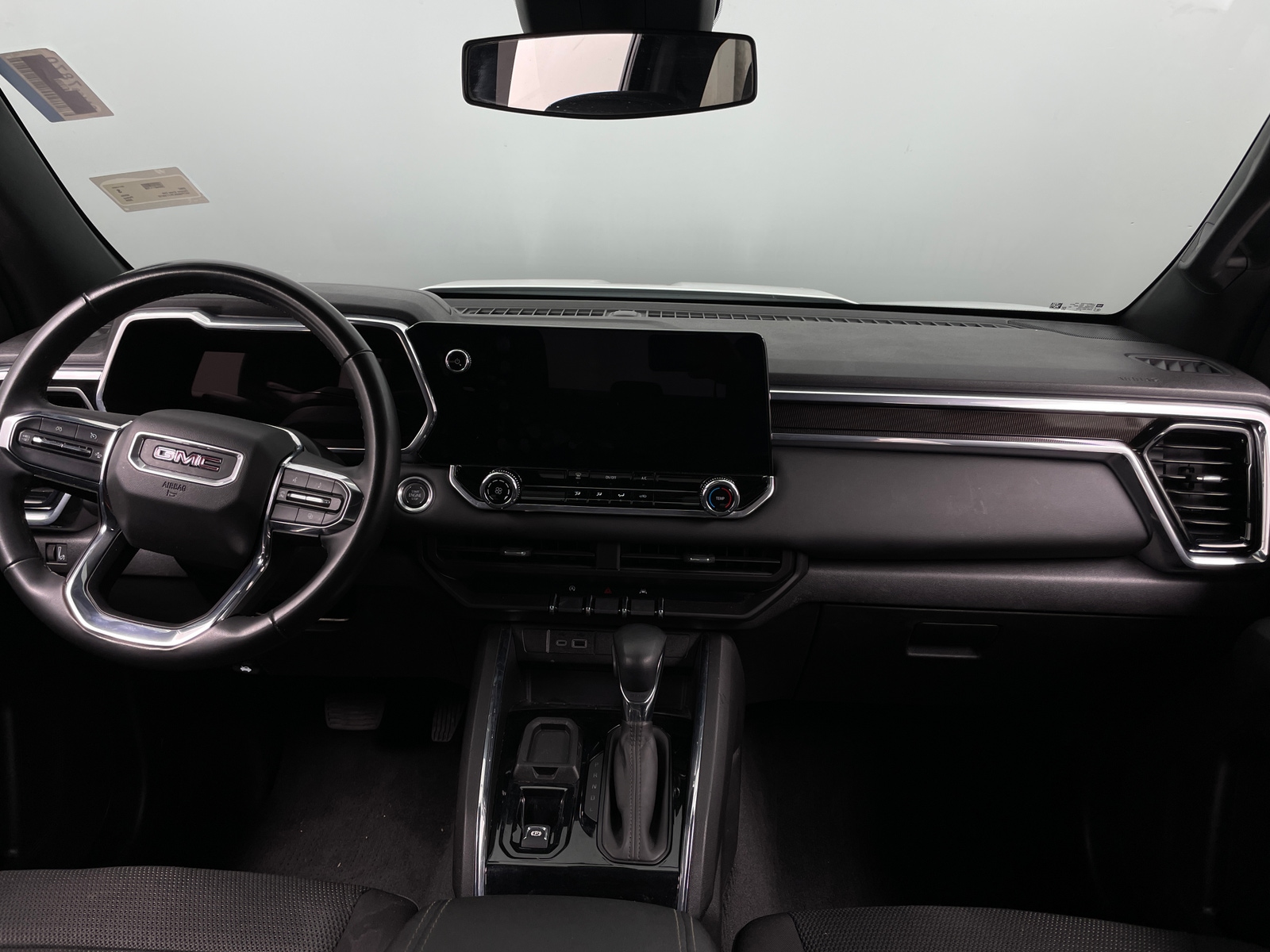 Thumbnail: 2024 GMC Canyon - 3