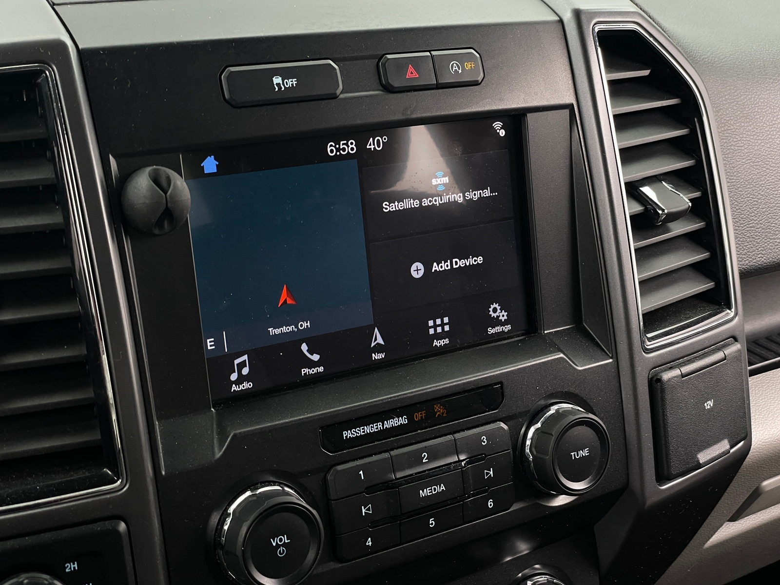 Thumbnail: 2019 Ford Econoline - 4