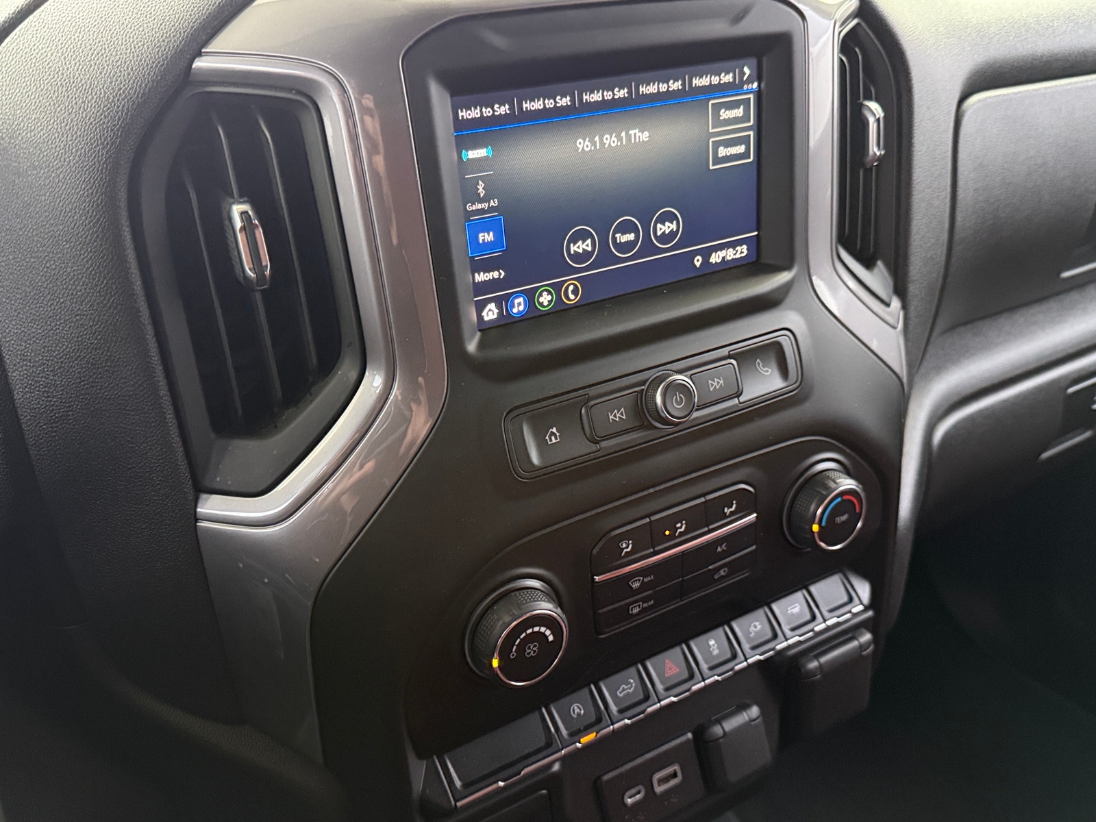 Thumbnail: 2021 Chevrolet Silverado 1500 - 4