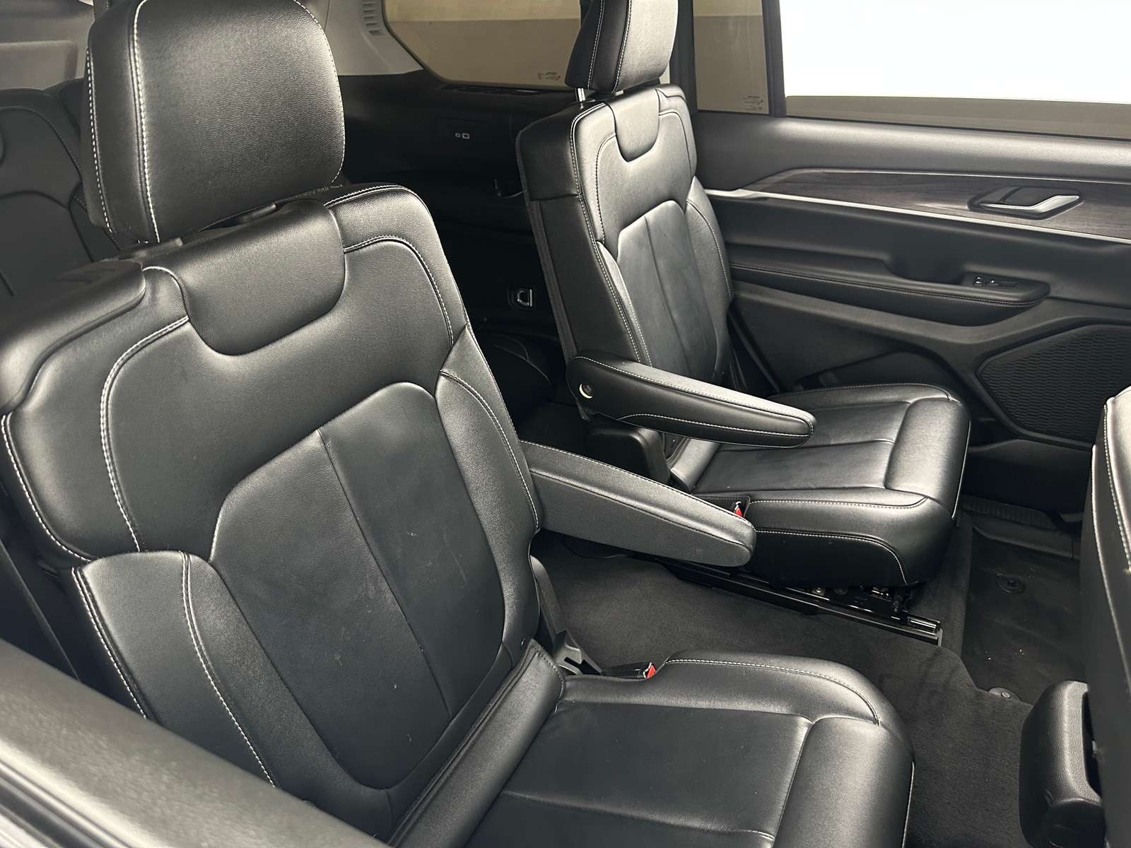 Thumbnail: 2023 Jeep Grand Cherokee L - 5