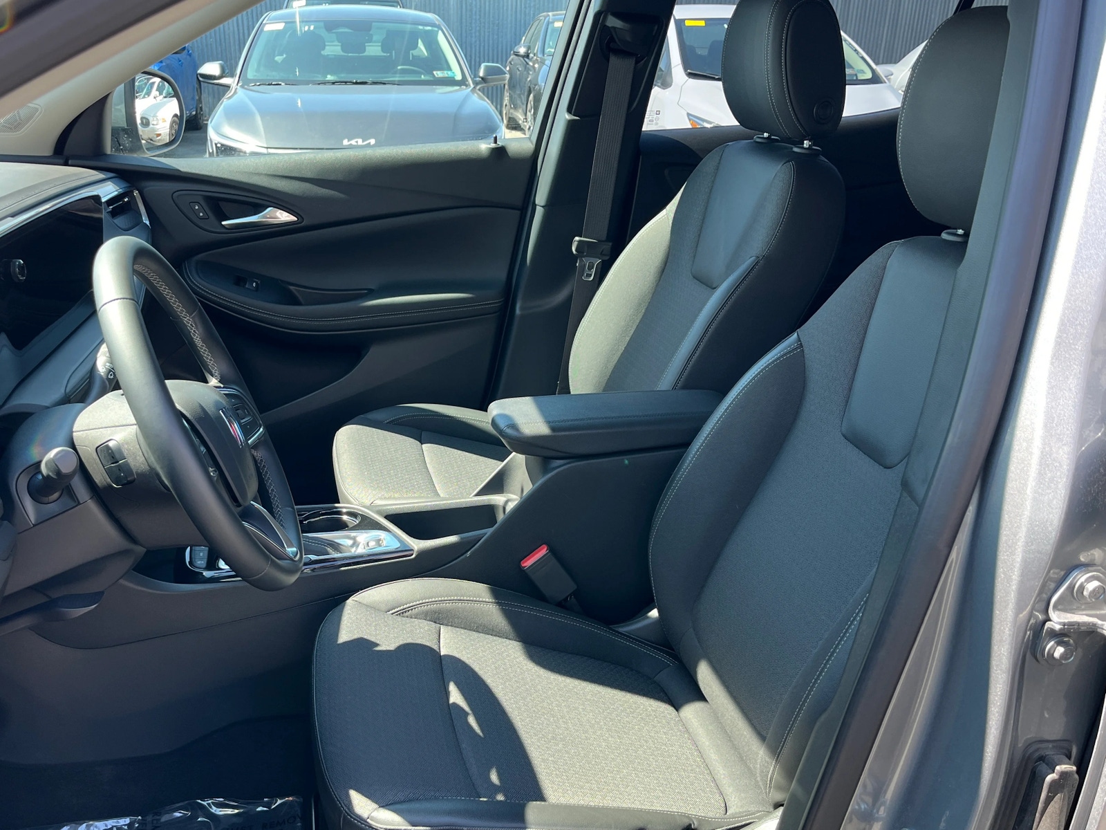 Thumbnail: 2025 Buick Encore GX - 2