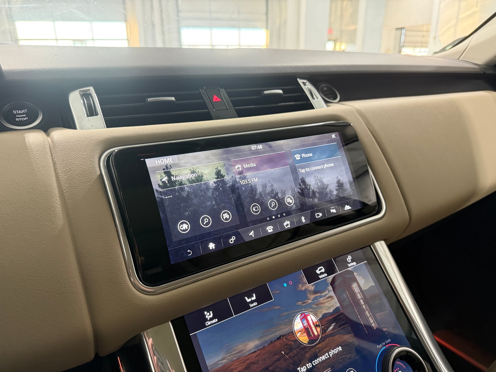 Thumbnail: 2022 Land Rover Range Rover Sport - 3