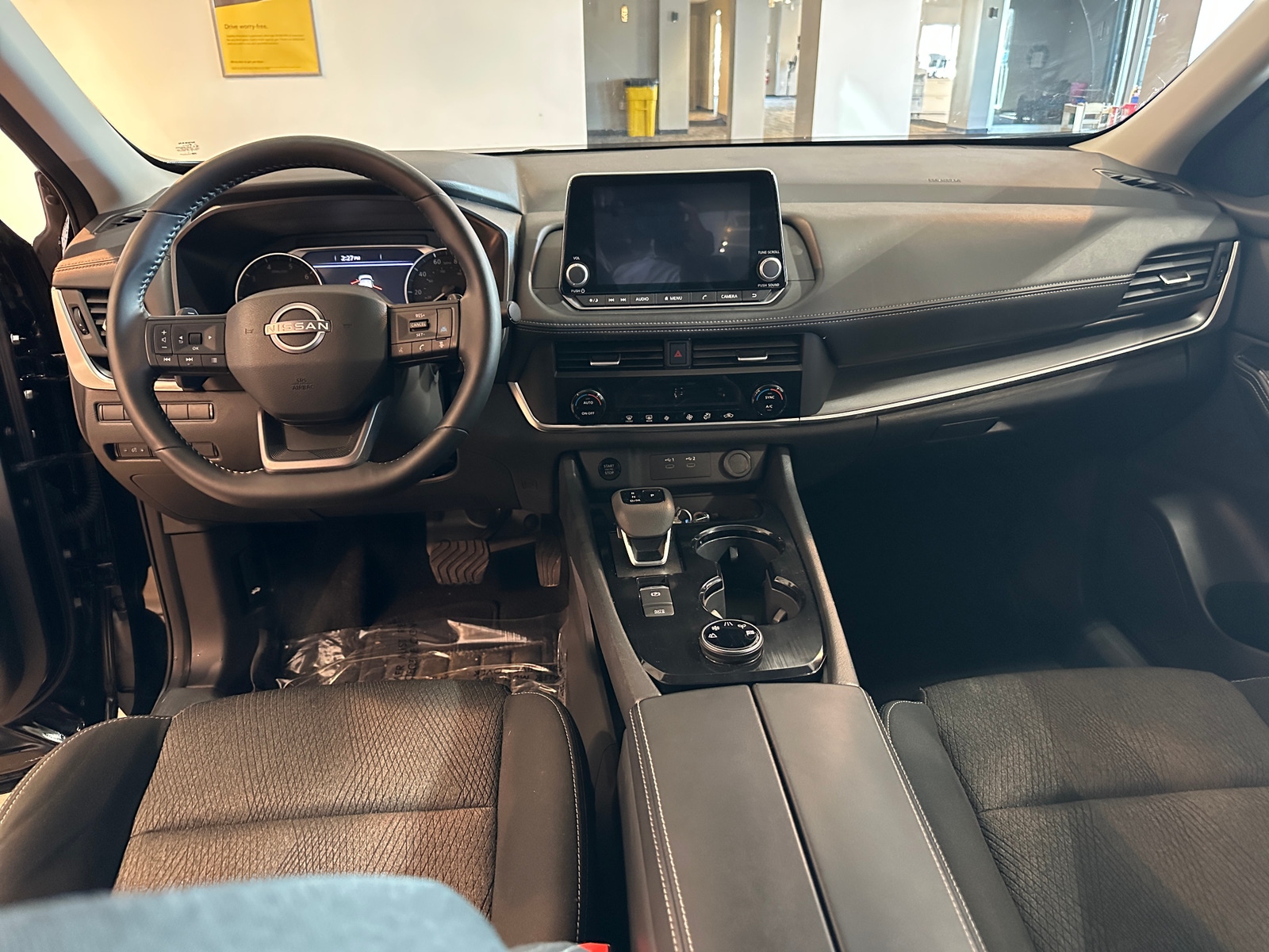 Thumbnail: 2025 Nissan Rogue - 3