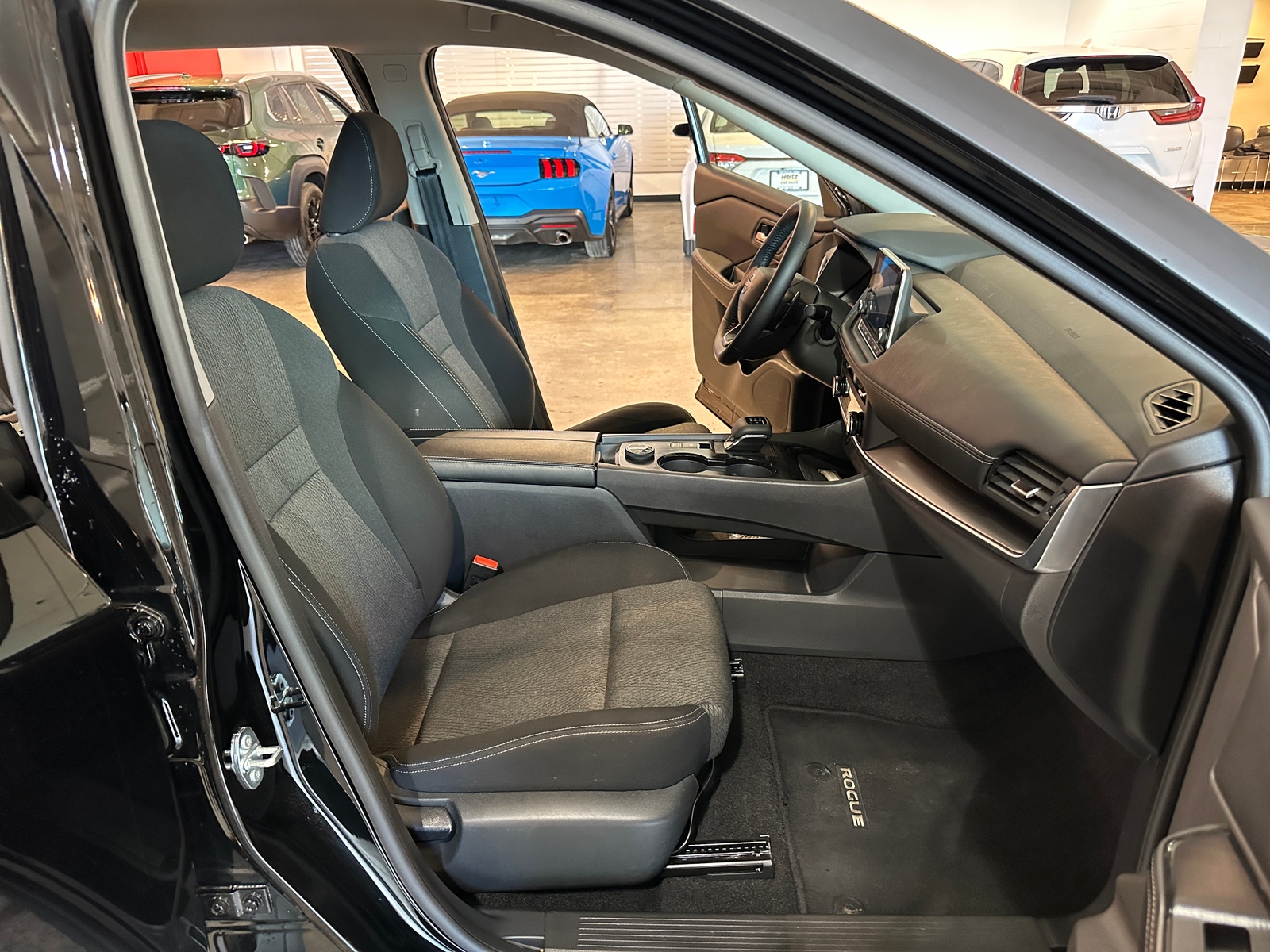 Thumbnail: 2025 Nissan Rogue - 2