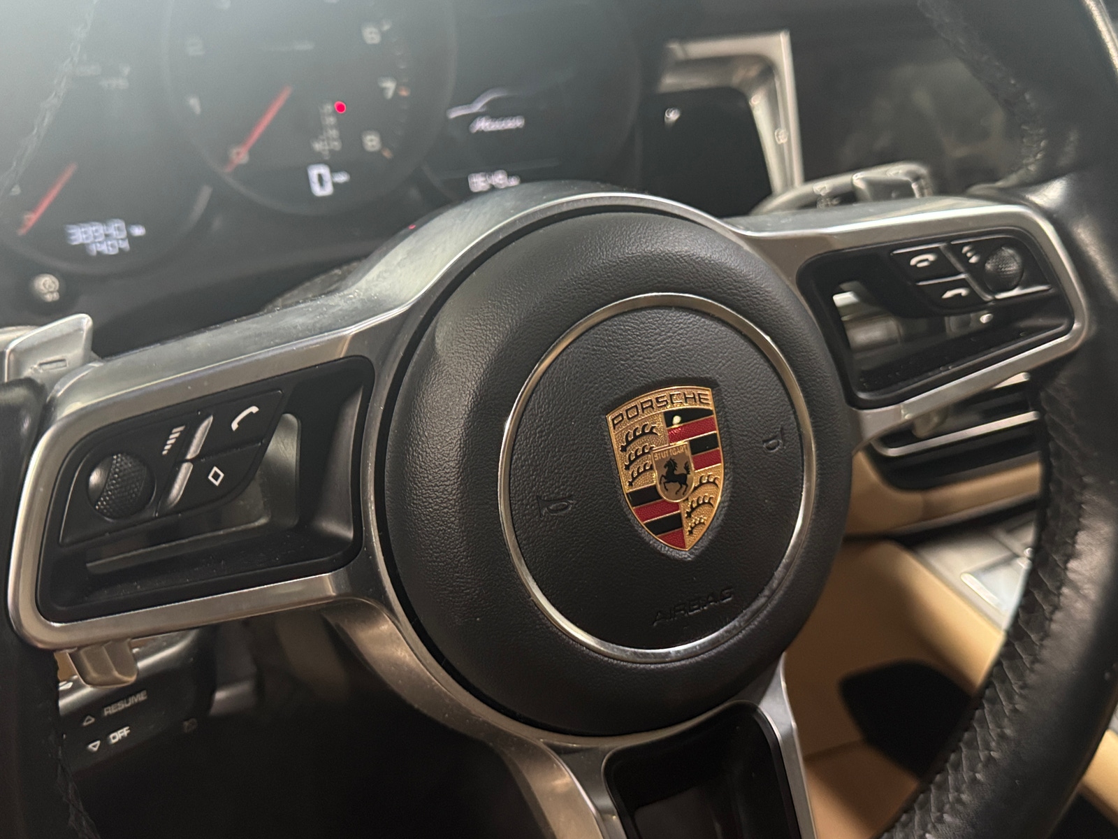 Thumbnail: 2020 Porsche Macan - 4