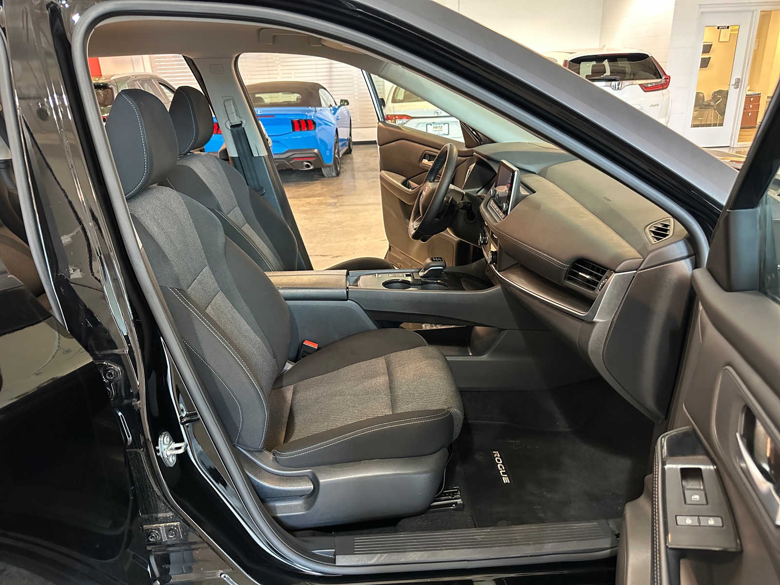 Thumbnail: 2025 Nissan Rogue - 2